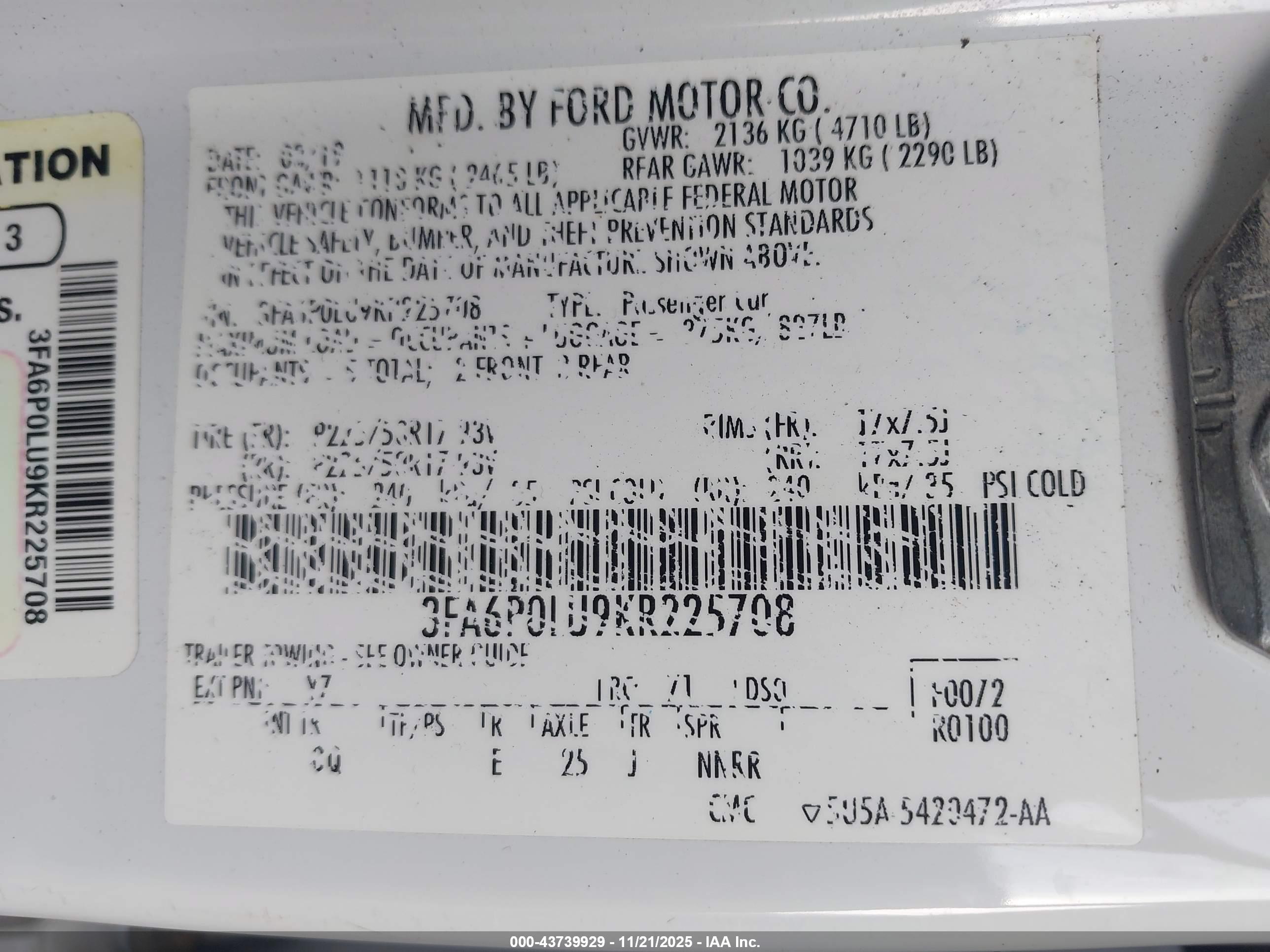 FORD FUSION image 9
