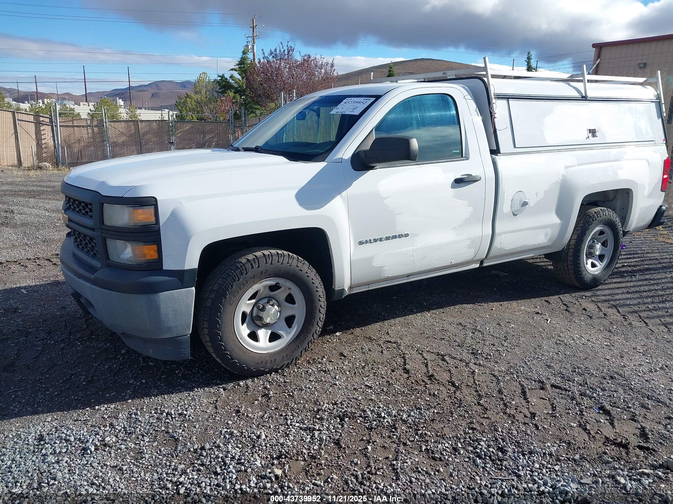 CHEVROLET SILVERADO image 2