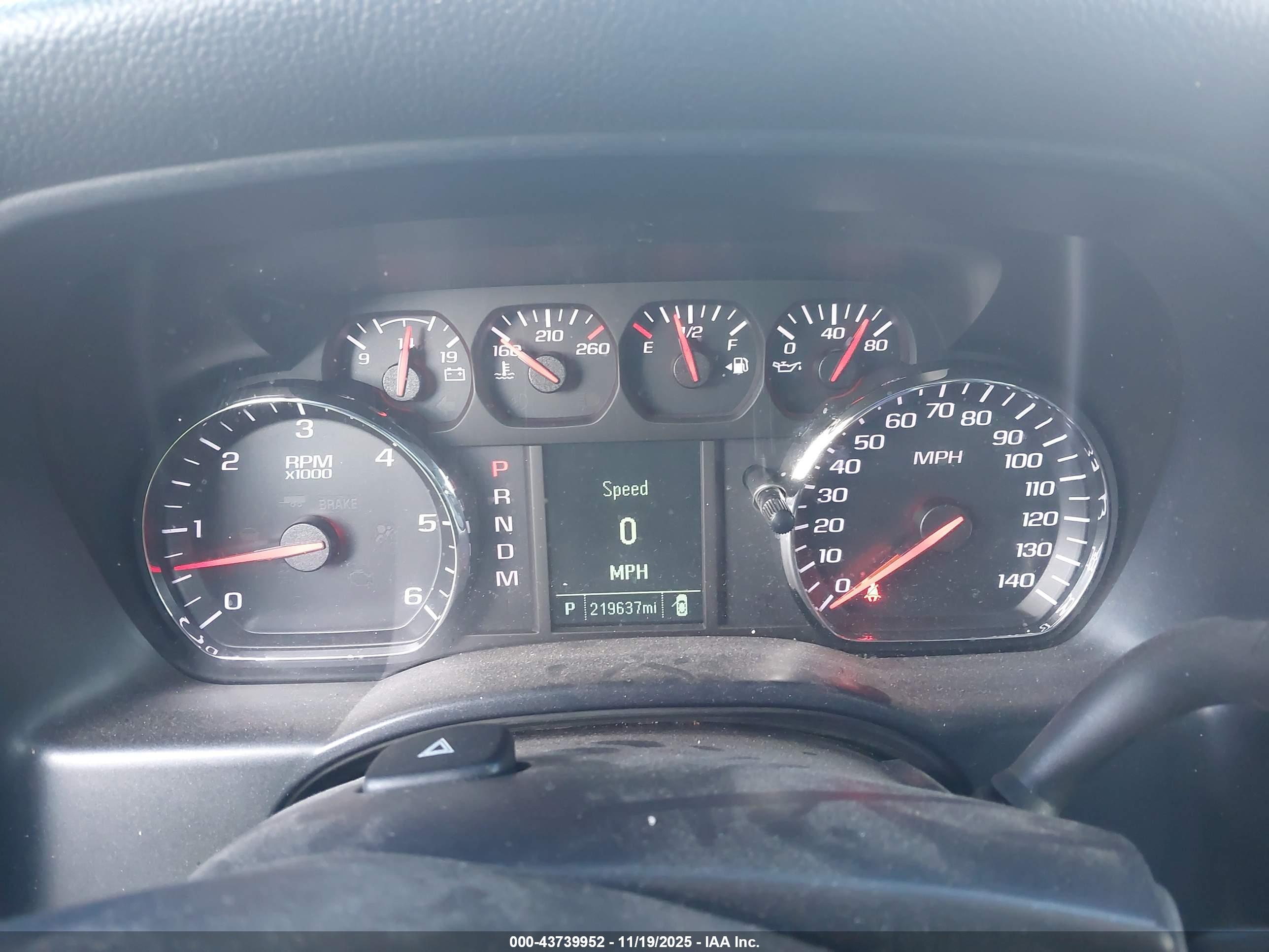 CHEVROLET SILVERADO image 7