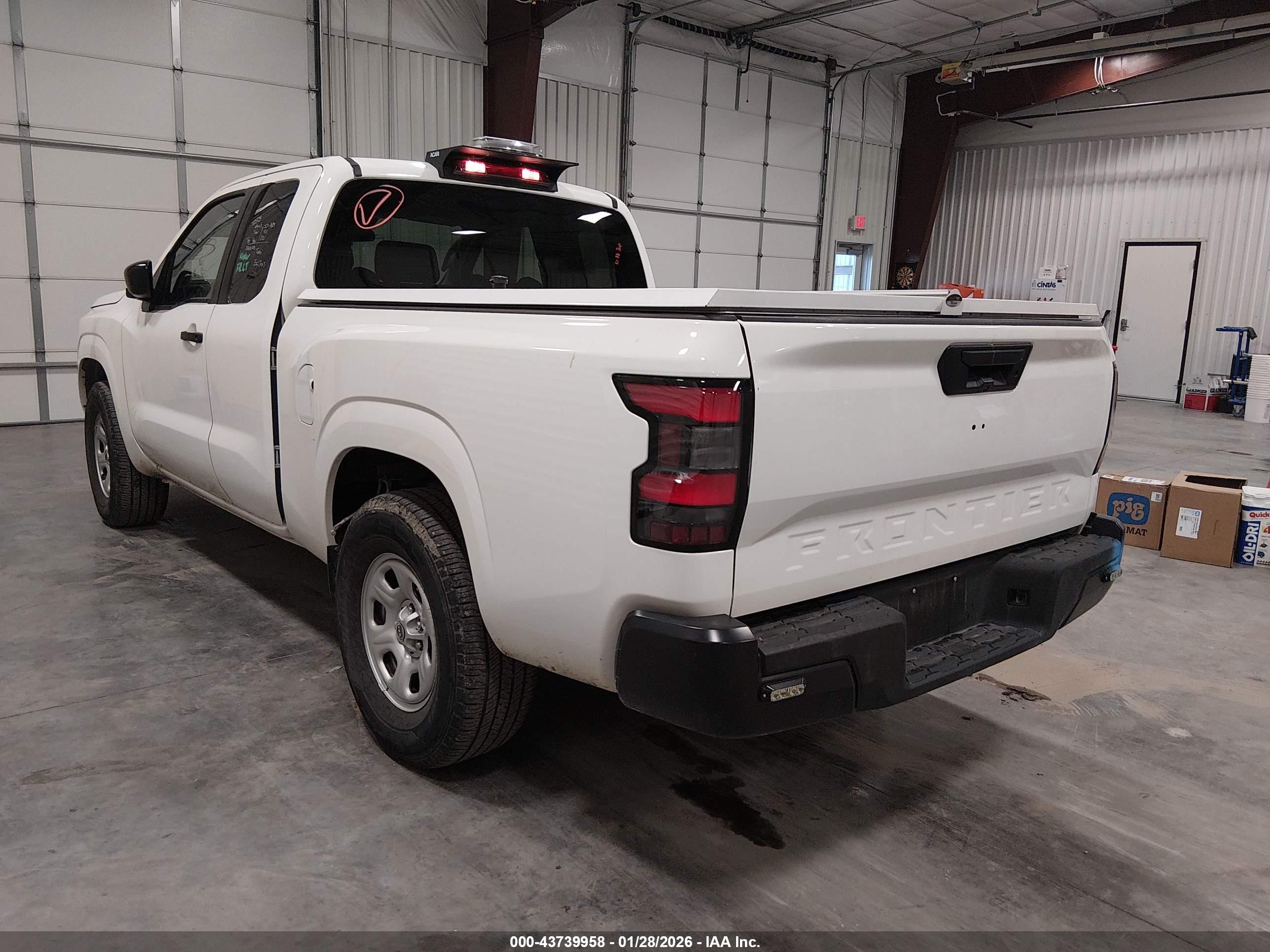 NISSAN FRONTIER image 3