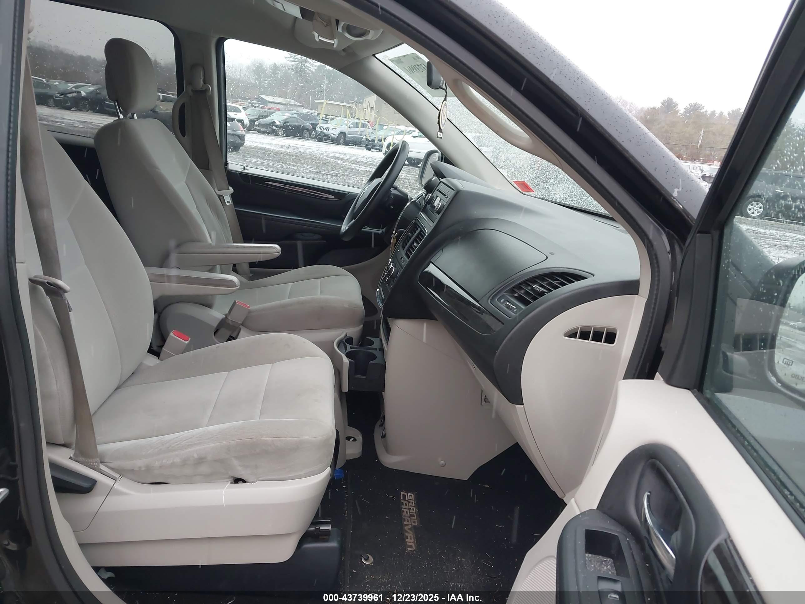DODGE GRAND image 5