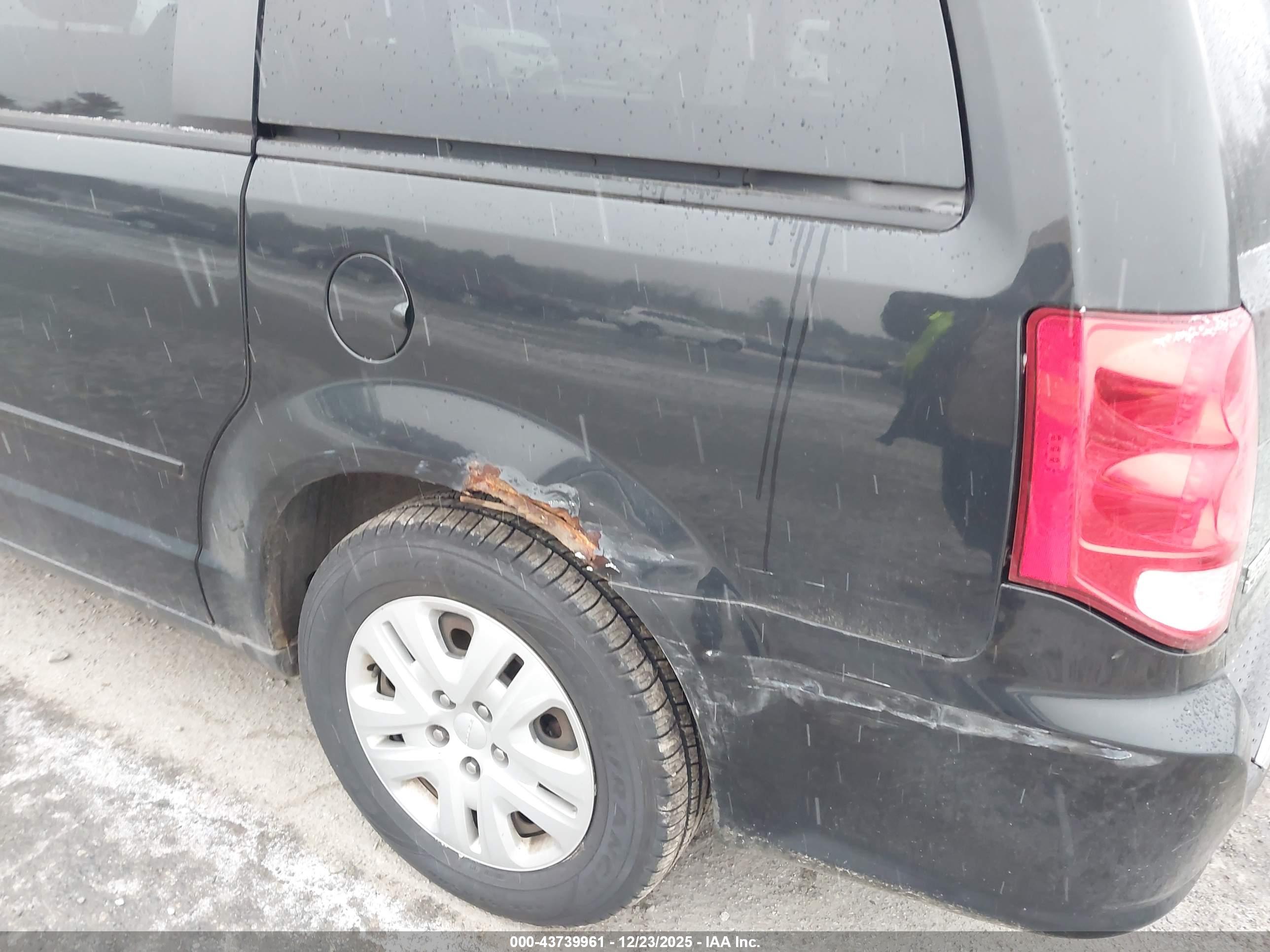 DODGE GRAND image 6