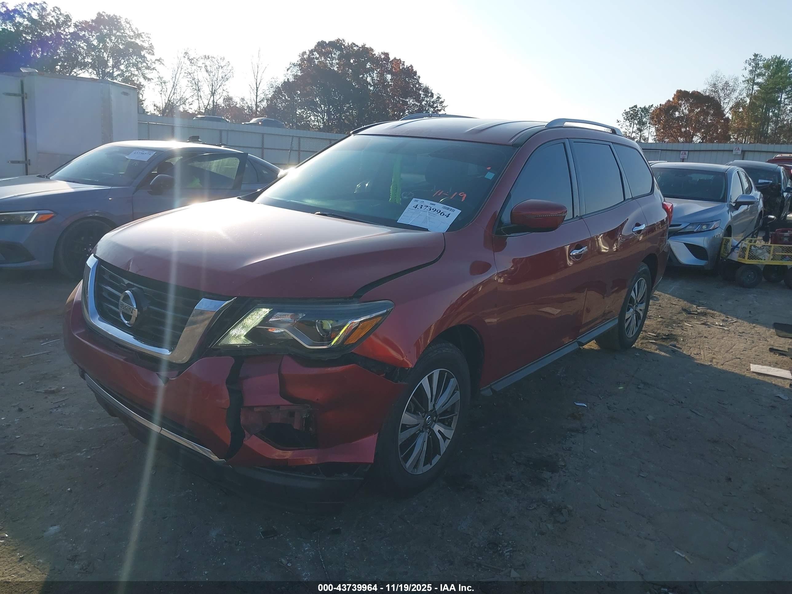 NISSAN PATHFINDER image 2