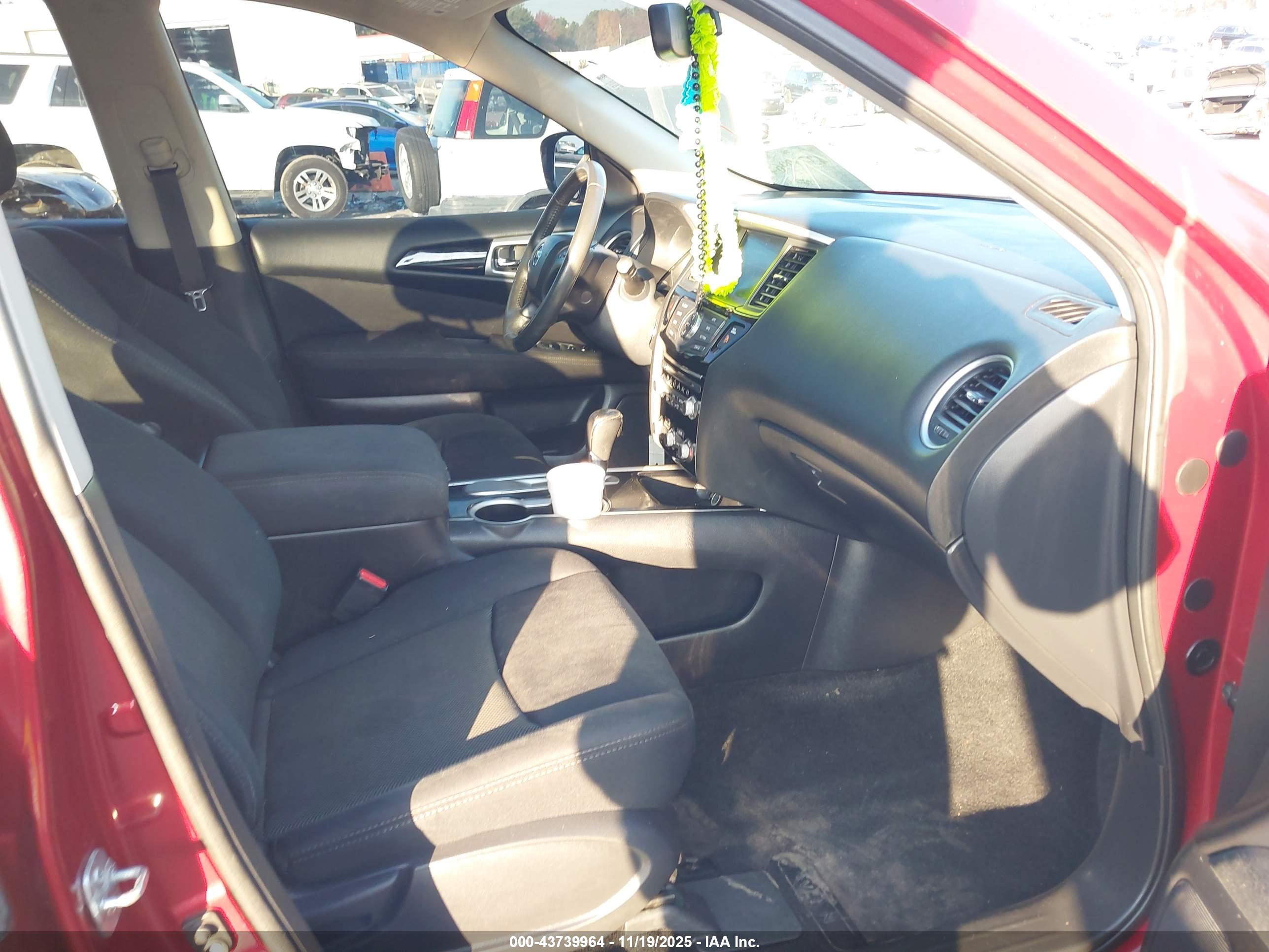 NISSAN PATHFINDER image 5