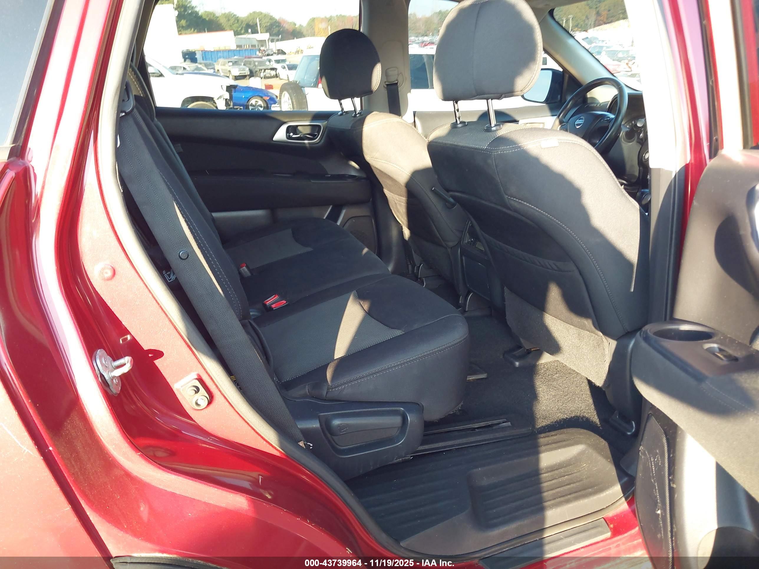 NISSAN PATHFINDER image 8