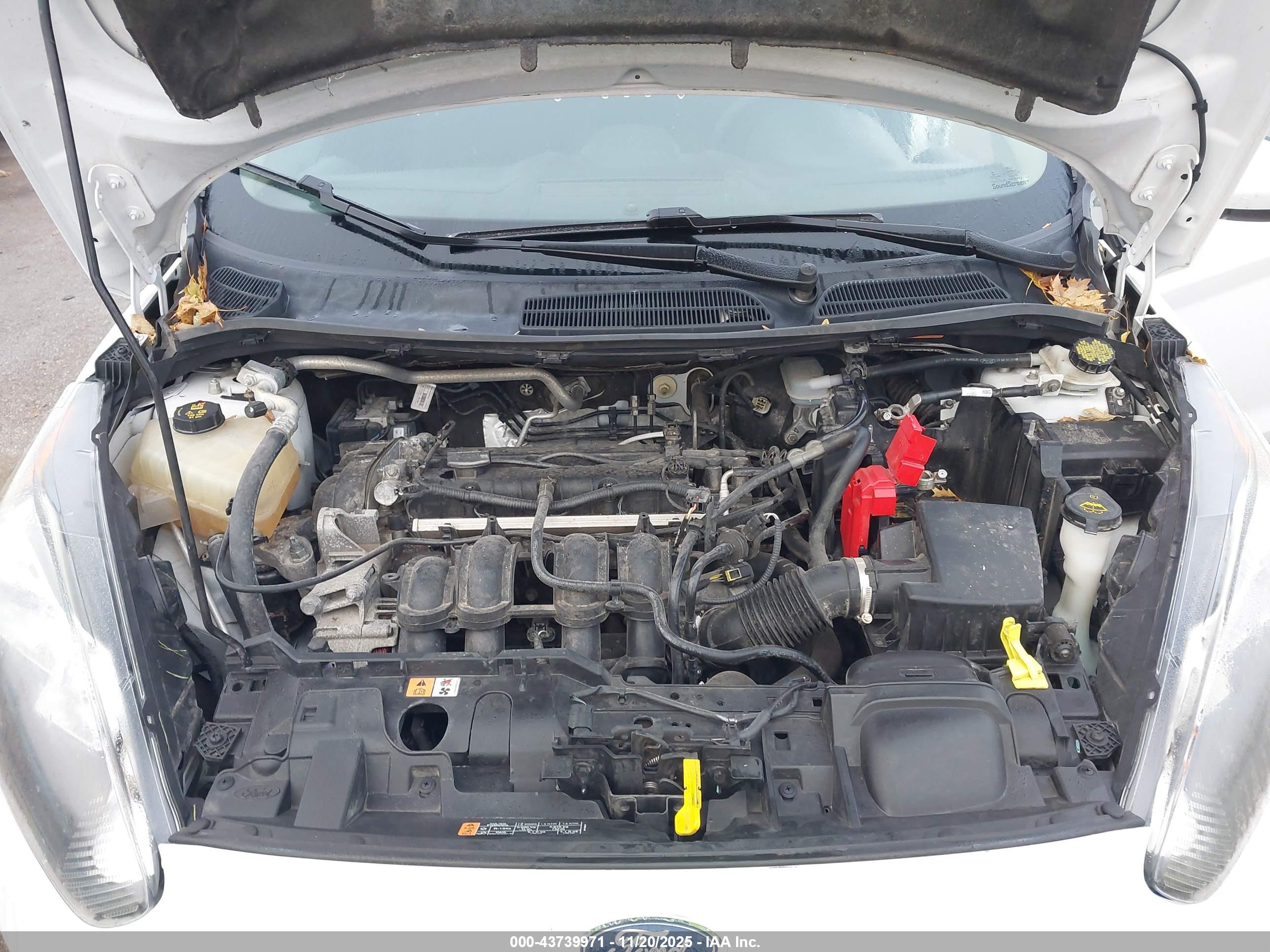 FORD FIESTA image 10