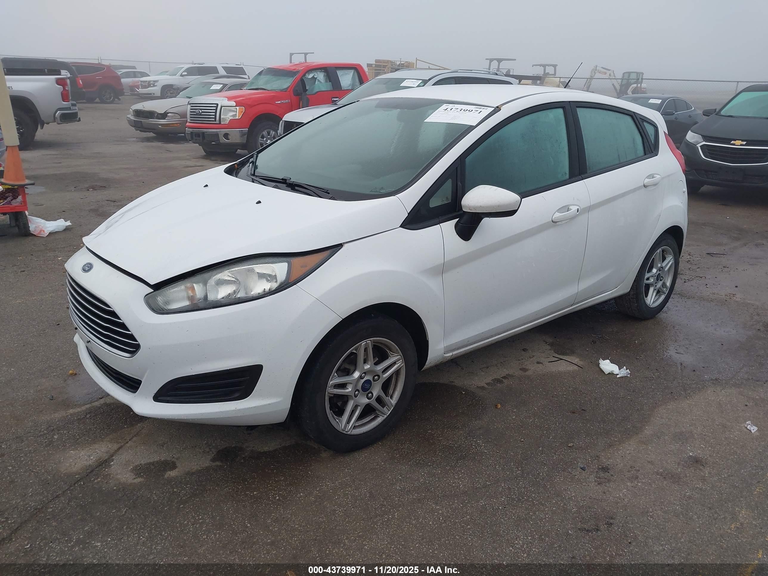 FORD FIESTA image 2