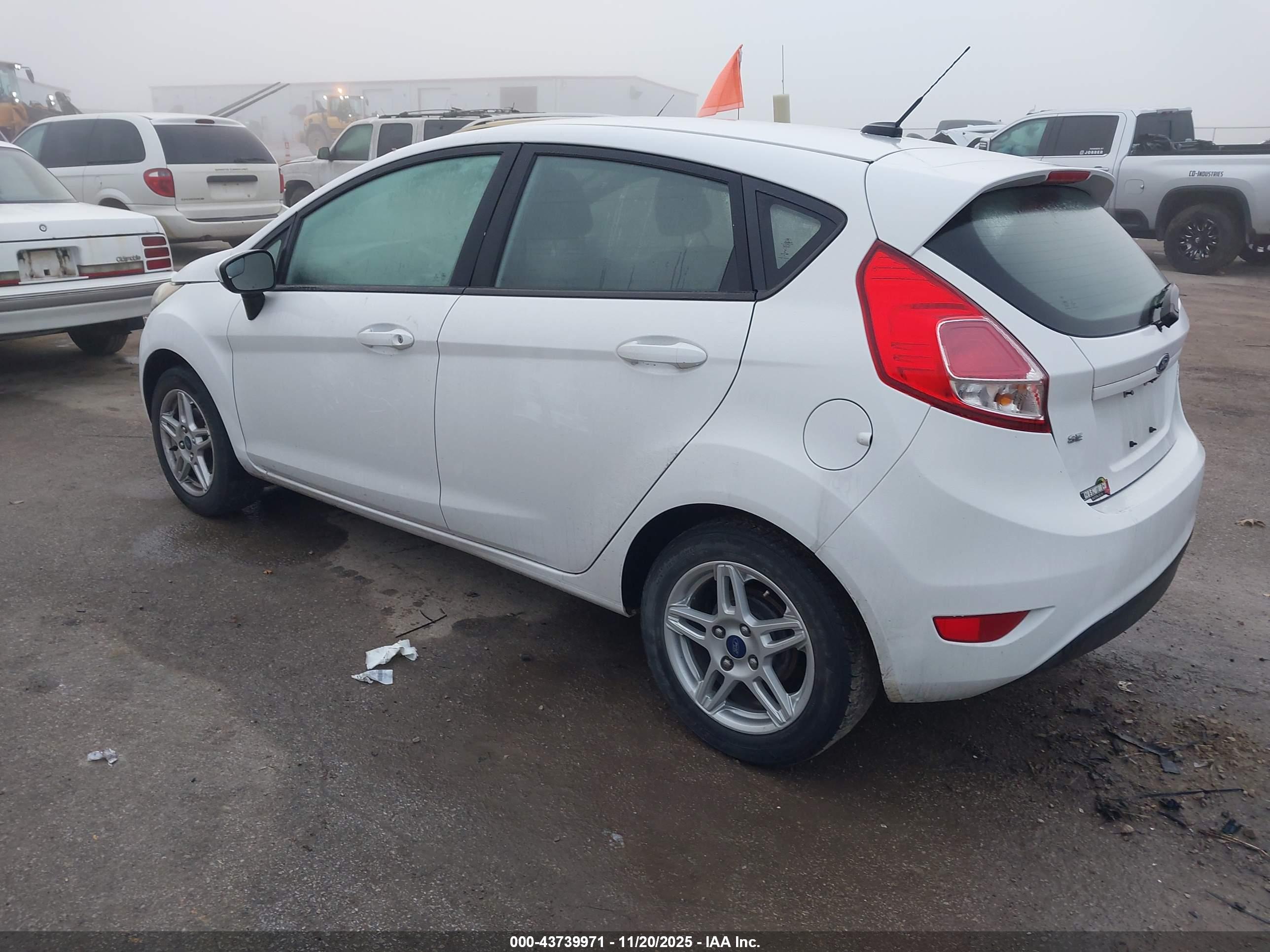 FORD FIESTA image 3