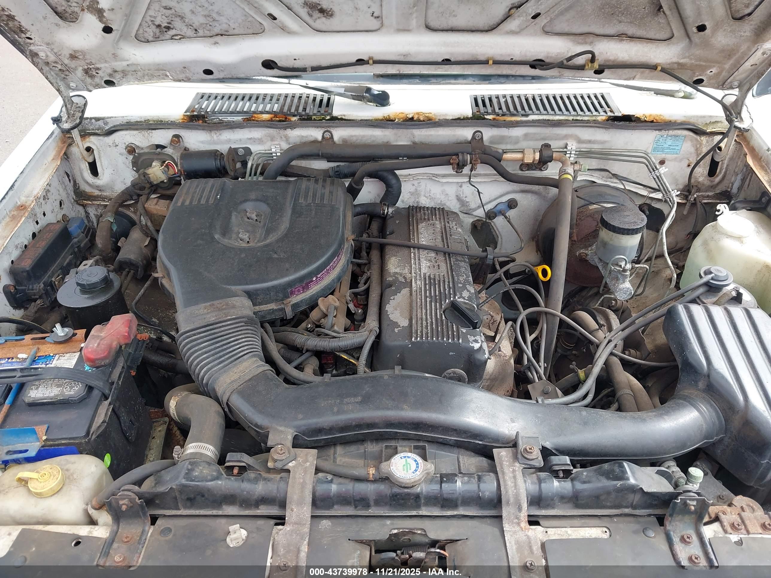 NISSAN TRUCK image 10