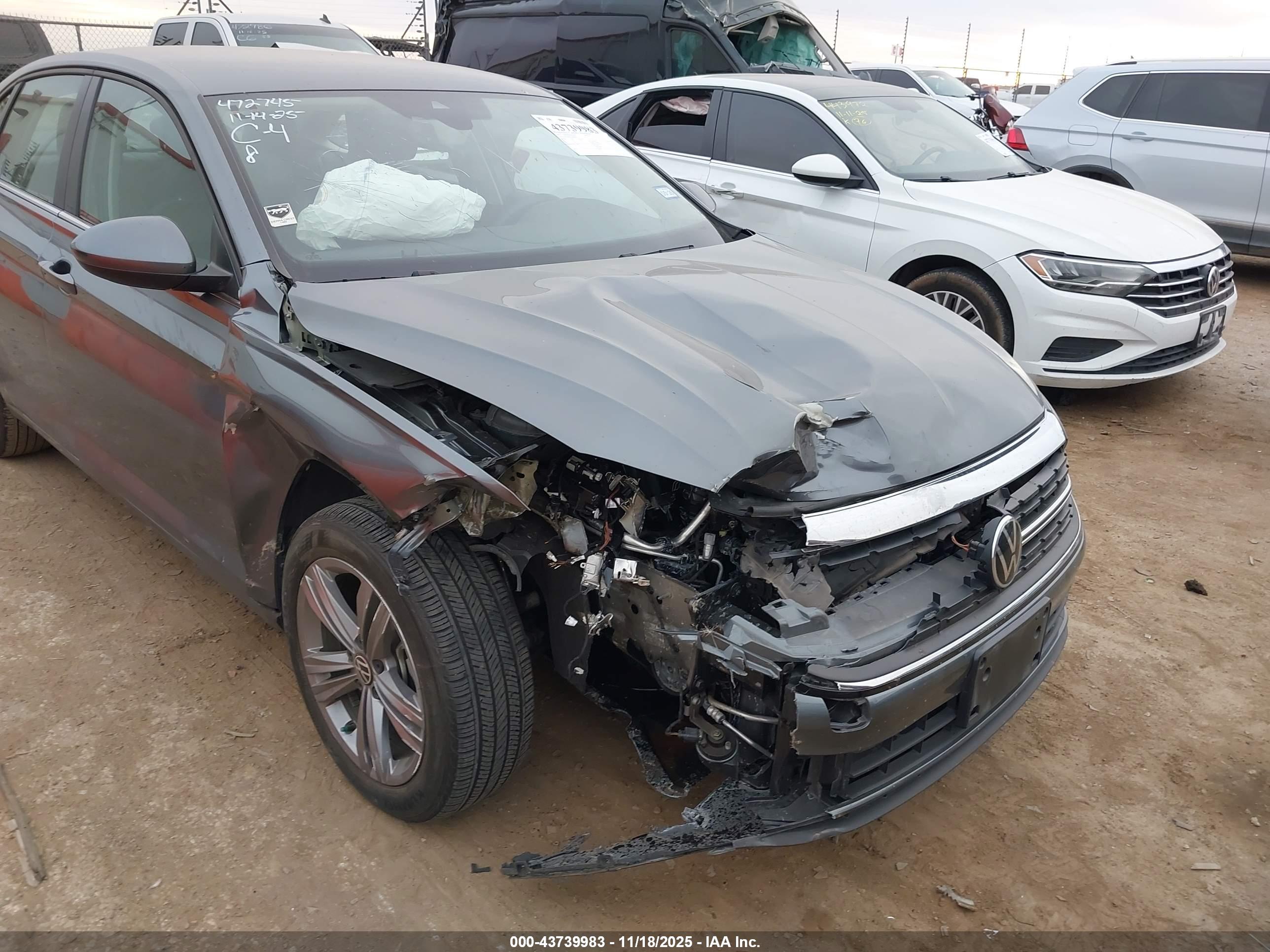 VOLKSWAGEN JETTA image 6