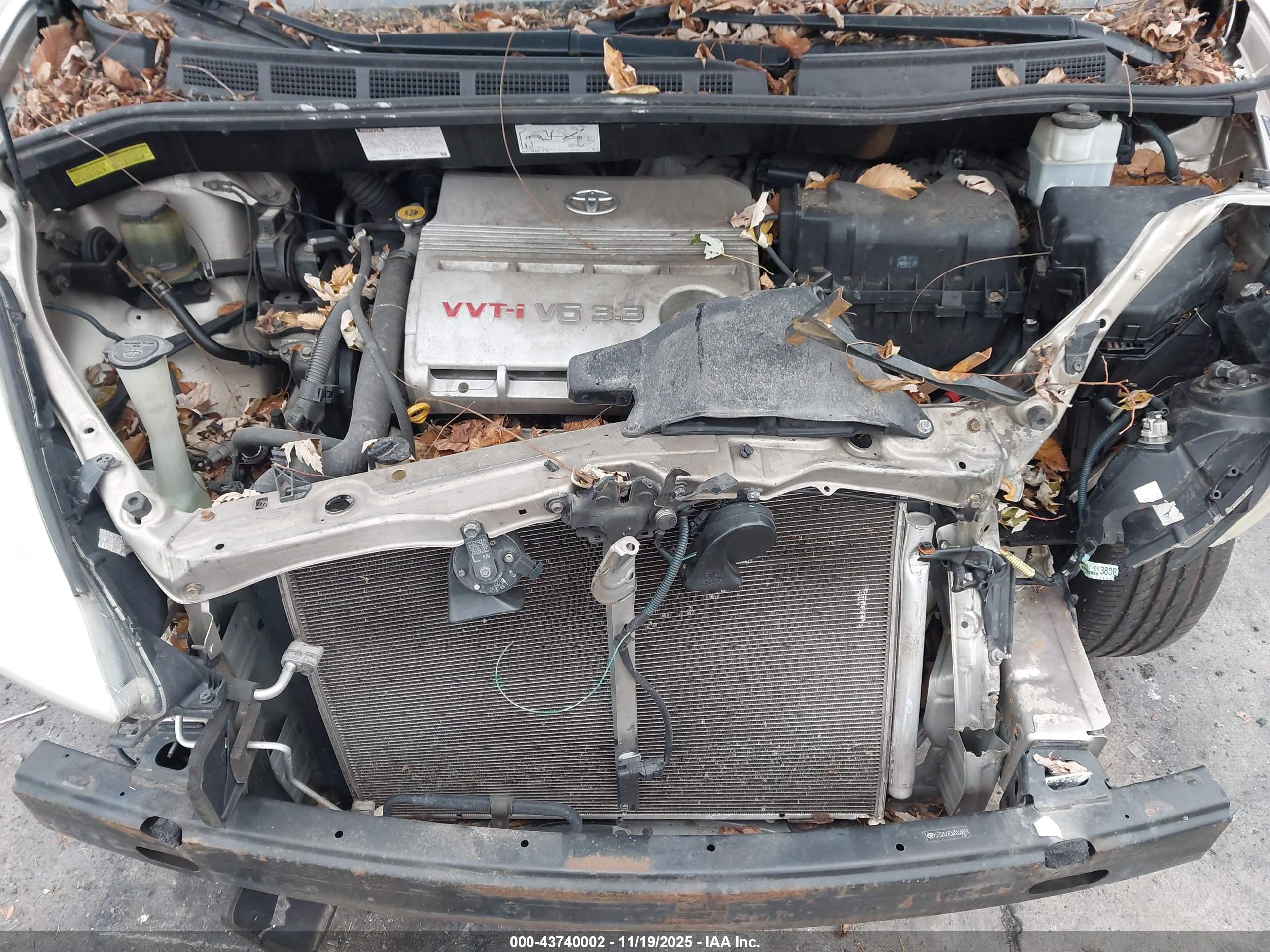 TOYOTA SIENNA image 10