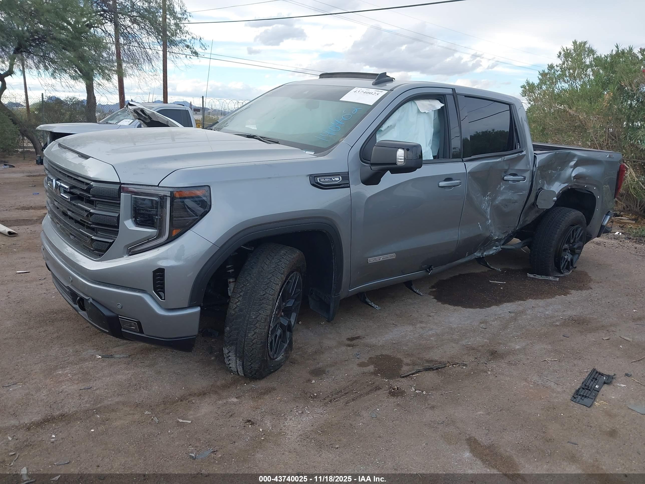 GMC SIERRA image 2