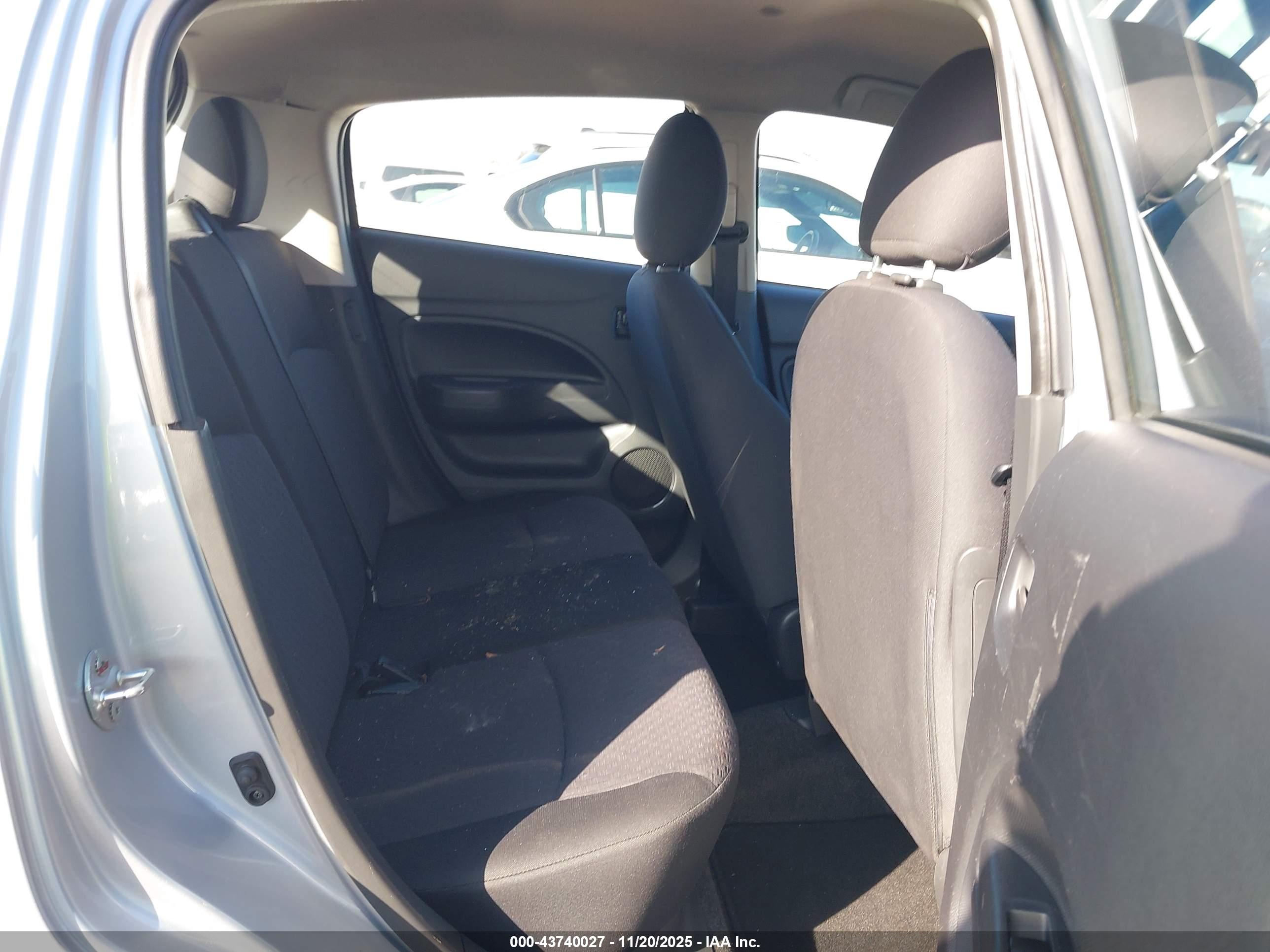 MITSUBISHI MIRAGE image 8