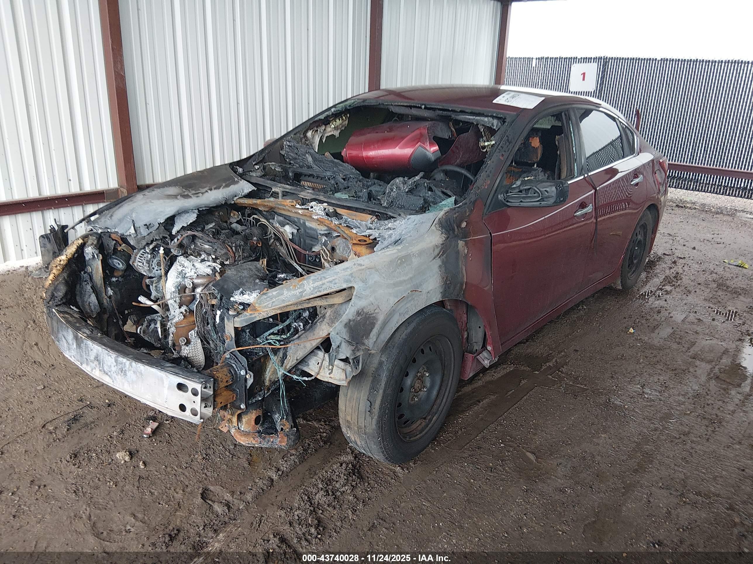 NISSAN ALTIMA image 2