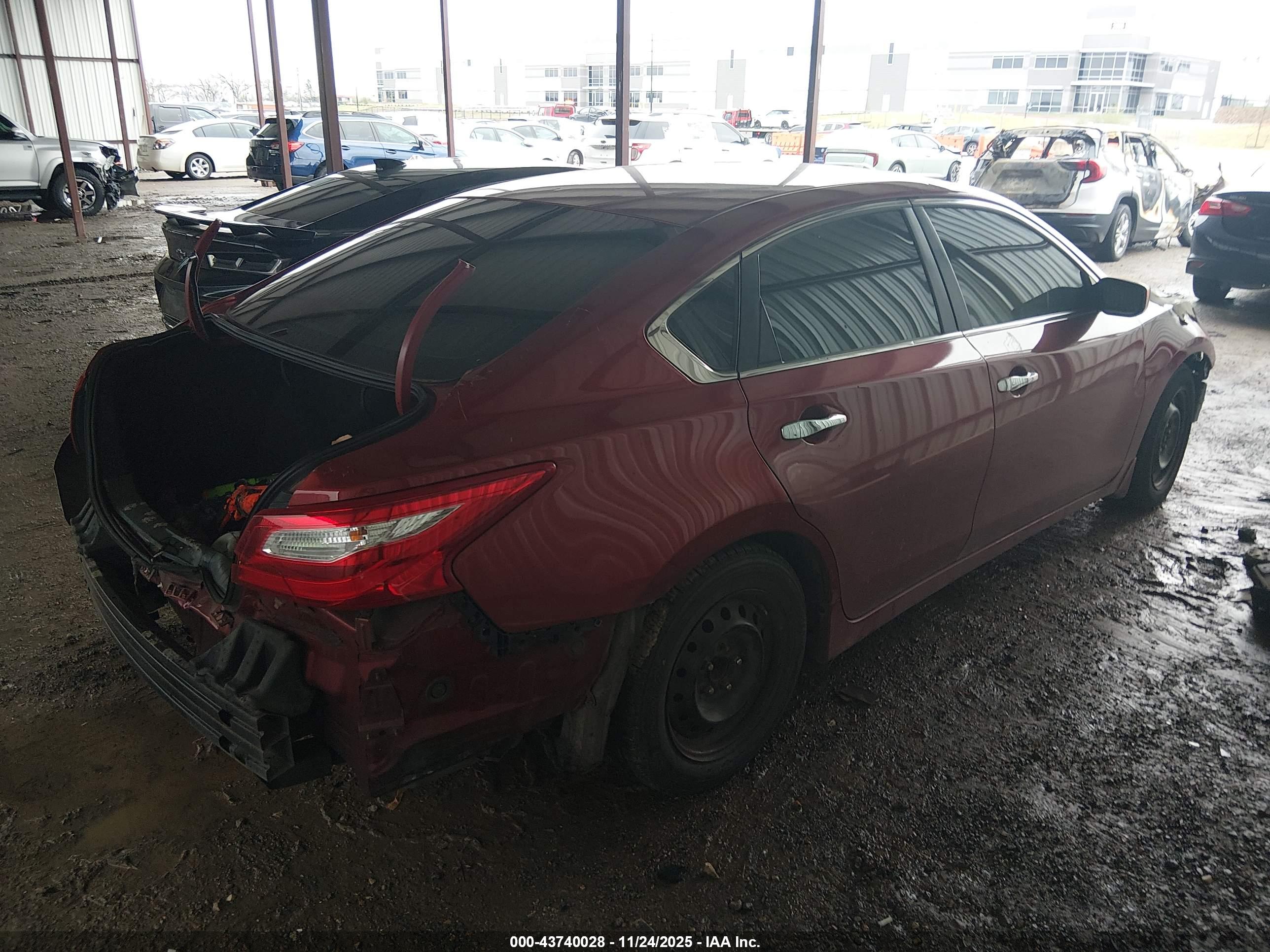 NISSAN ALTIMA image 4