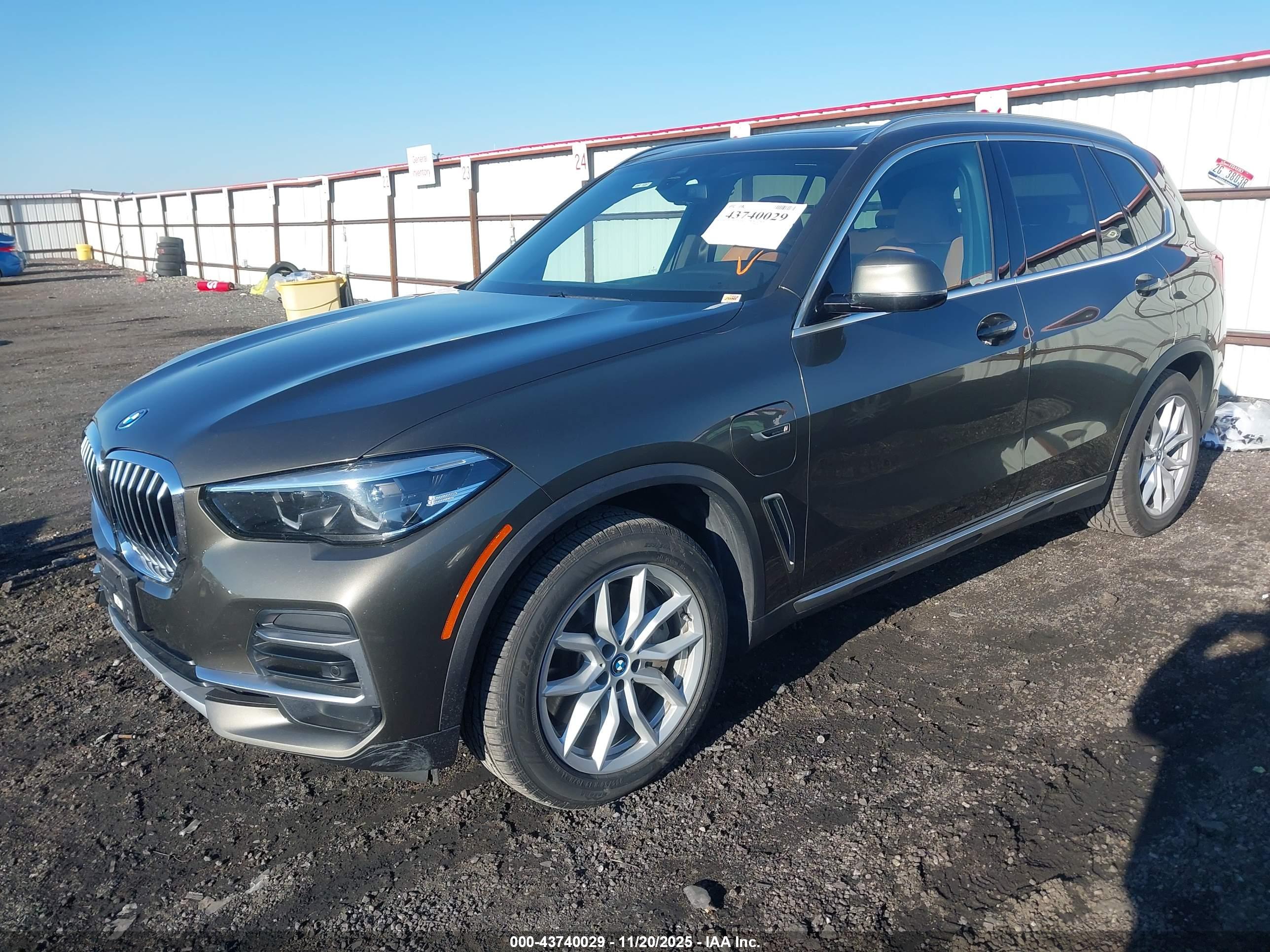 BMW X5 image 2