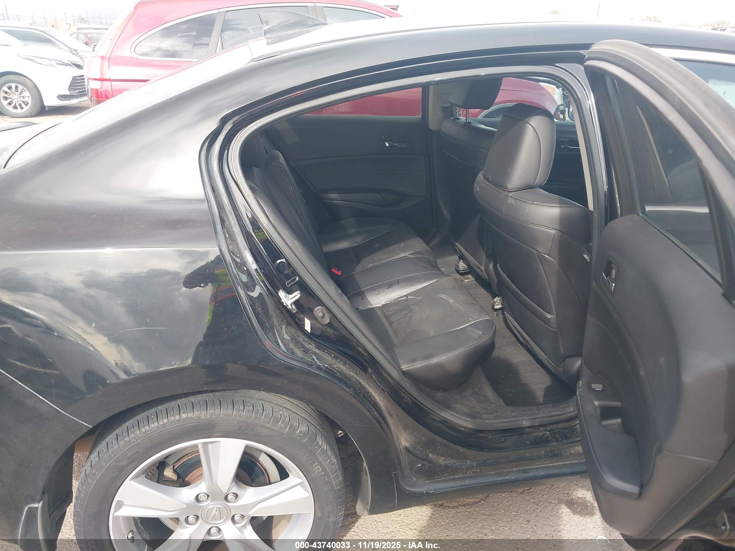 ACURA ILX image 8