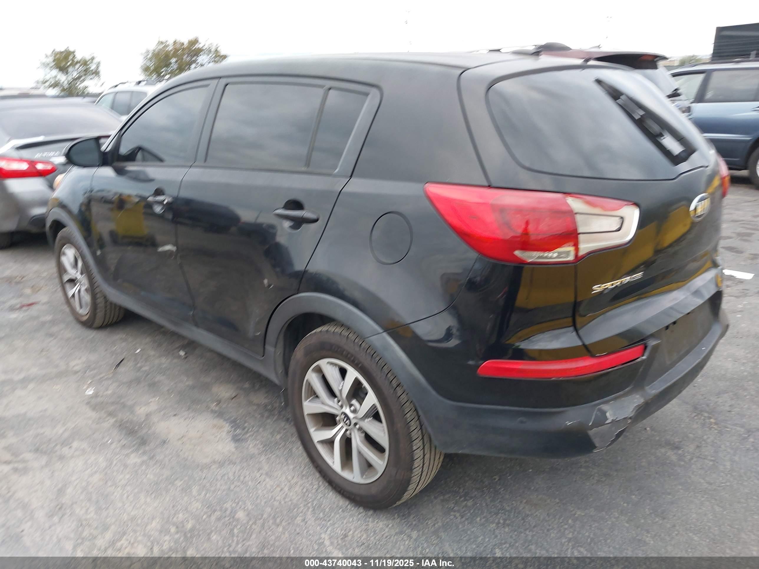 KIA SPORTAGE image 3
