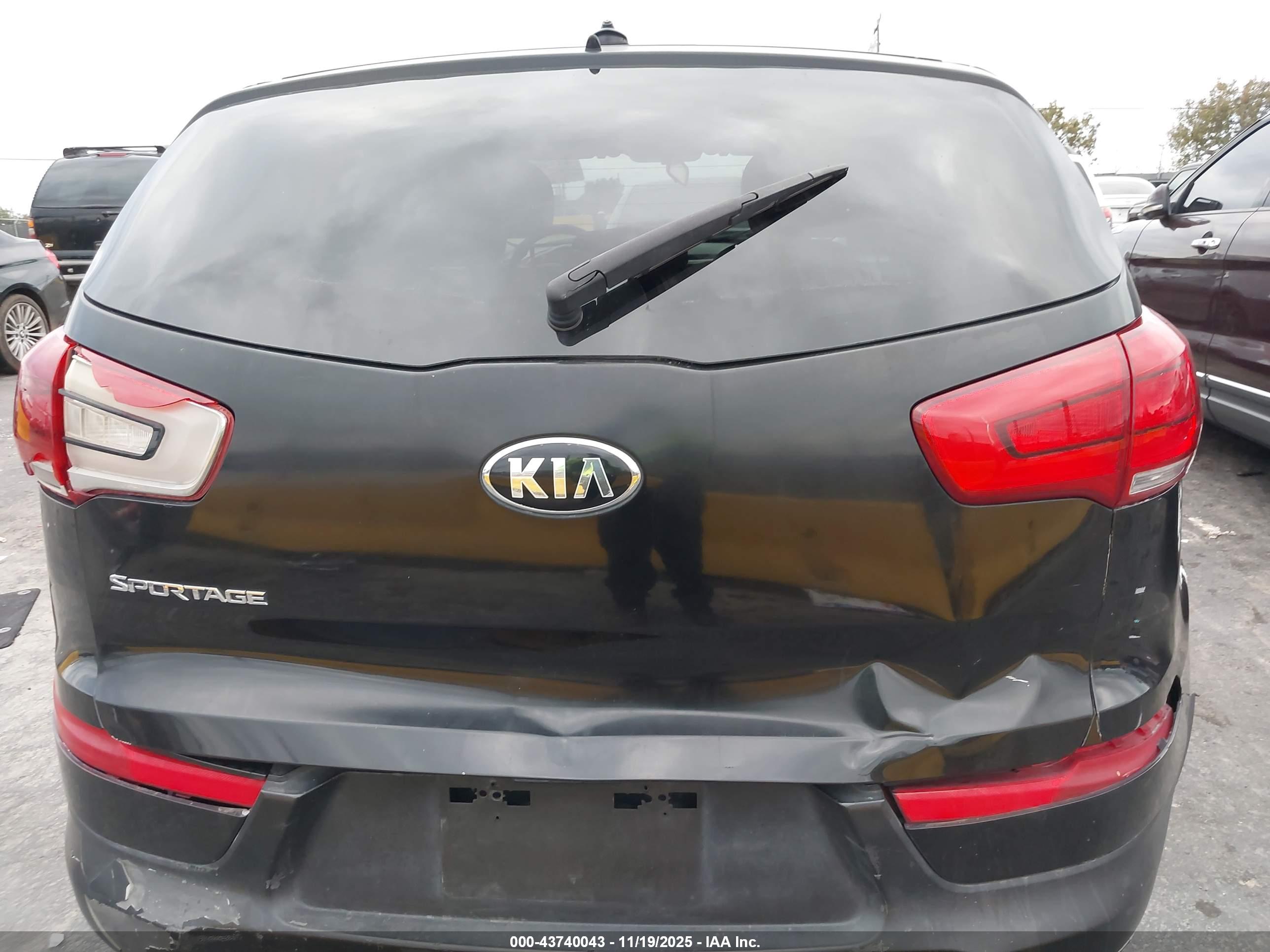 KIA SPORTAGE image 6