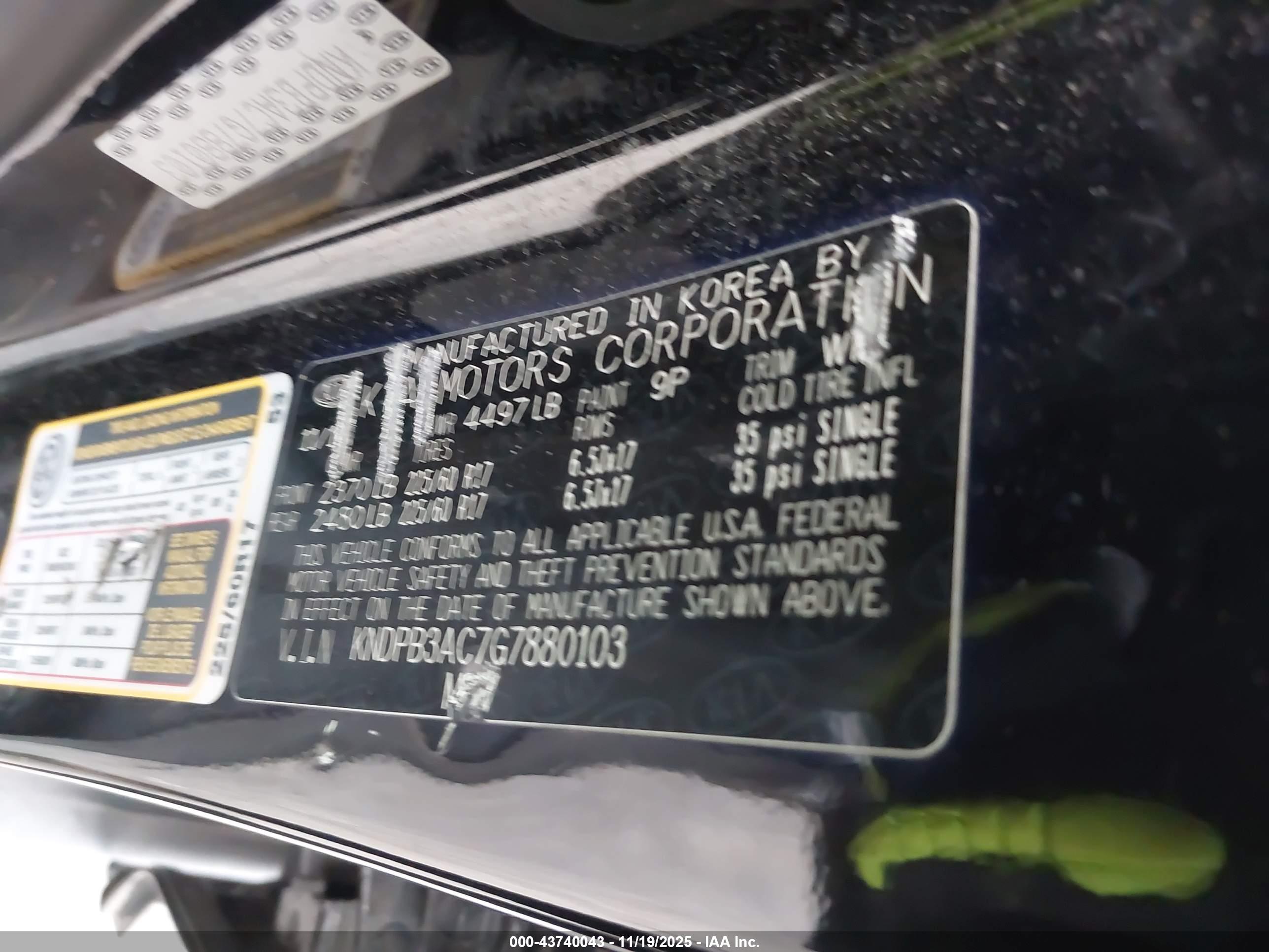 KIA SPORTAGE image 9