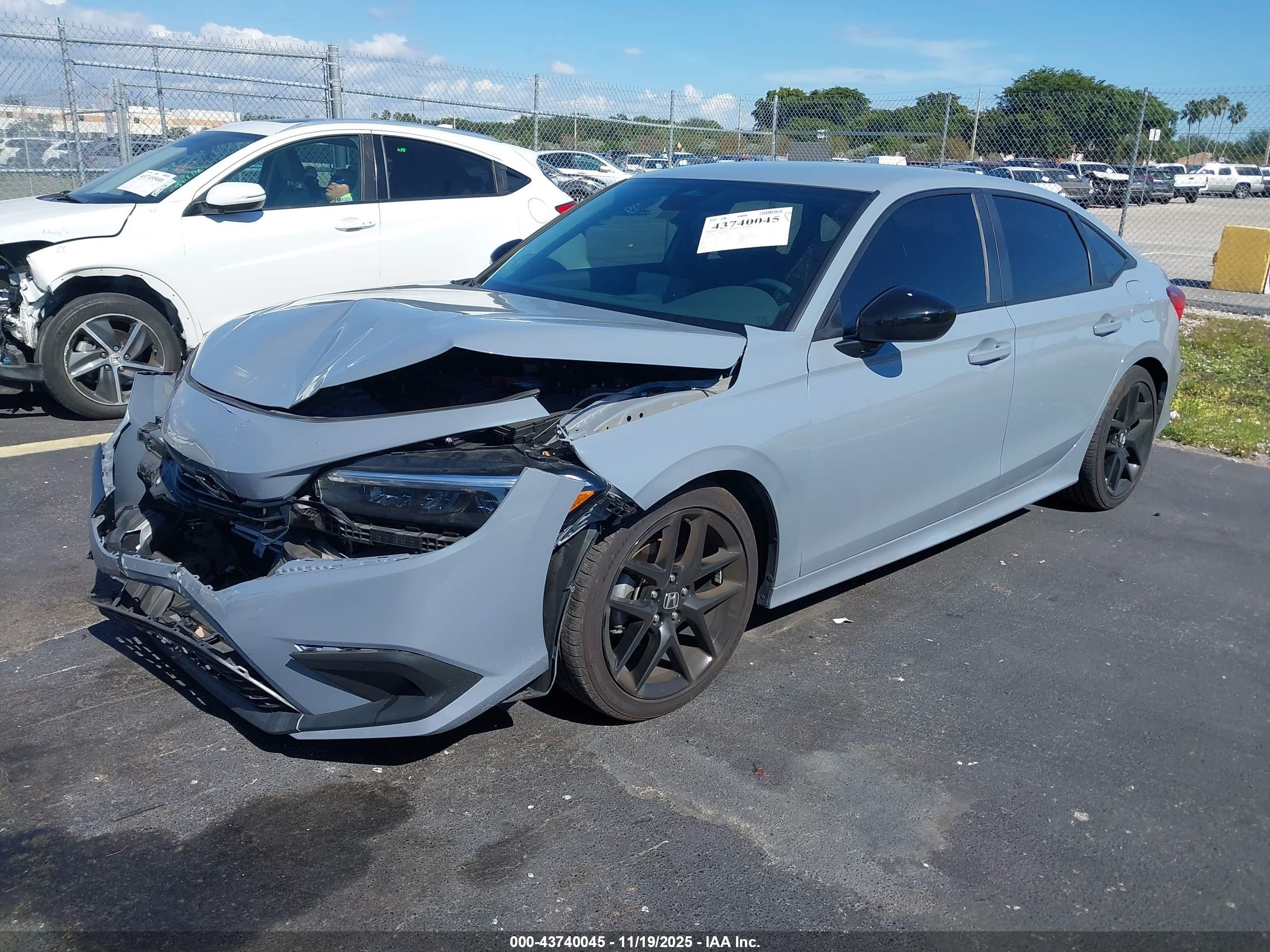 HONDA CIVIC image 2