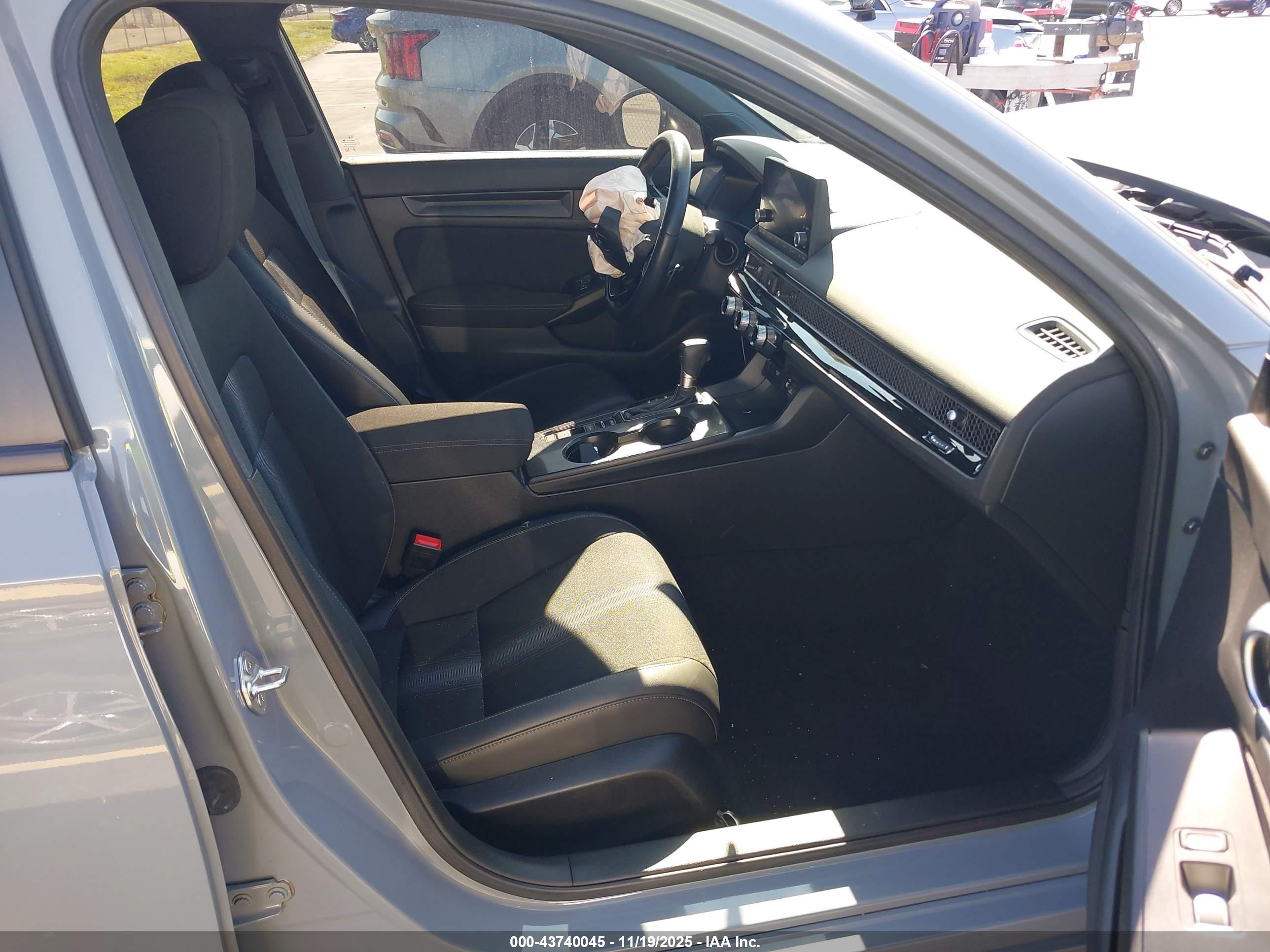 HONDA CIVIC image 5
