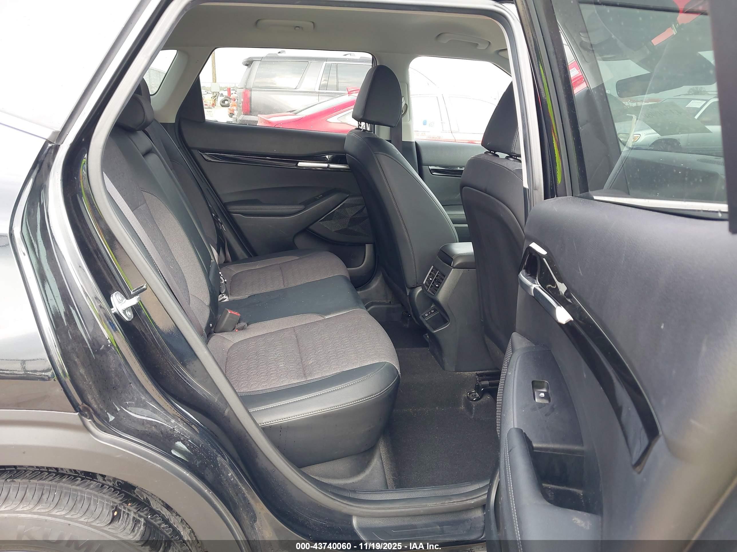 KIA SELTOS image 8