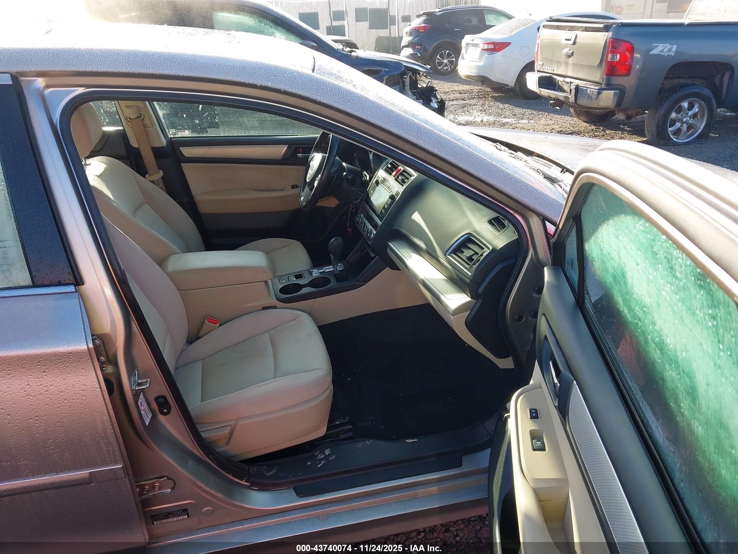 SUBARU LEGACY image 5