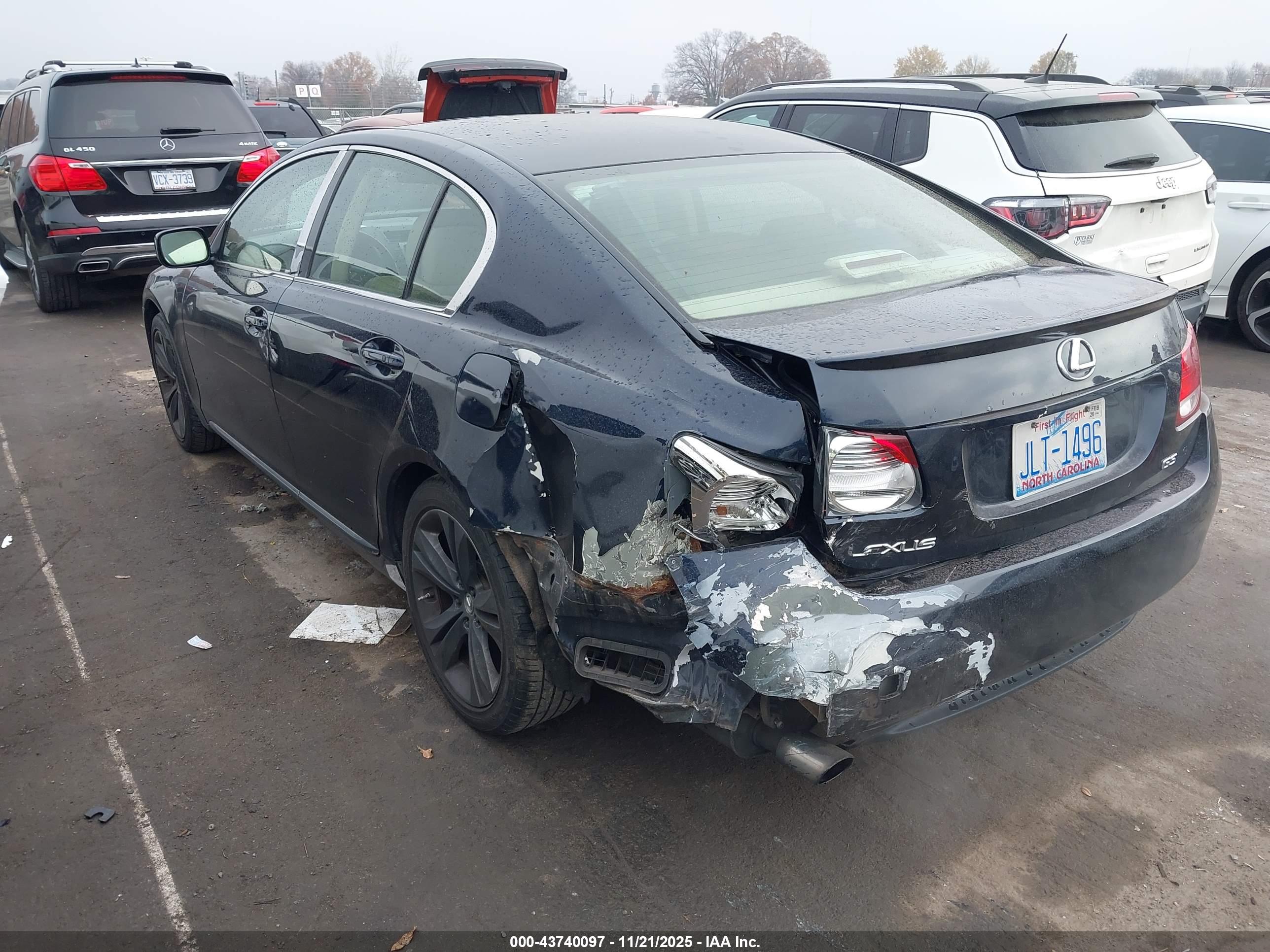 LEXUS GS image 3