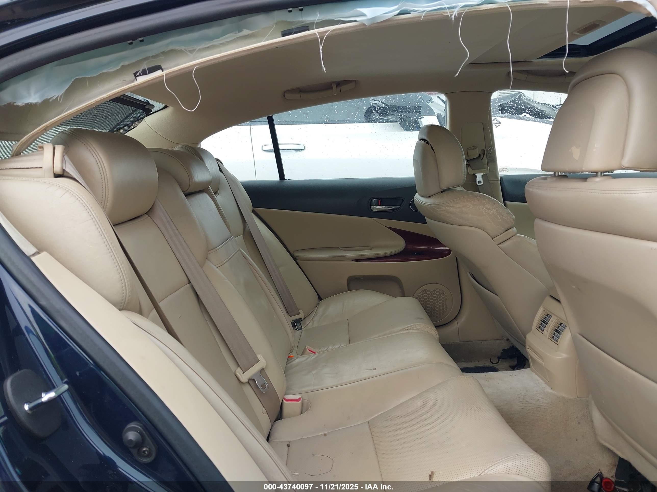 LEXUS GS image 8