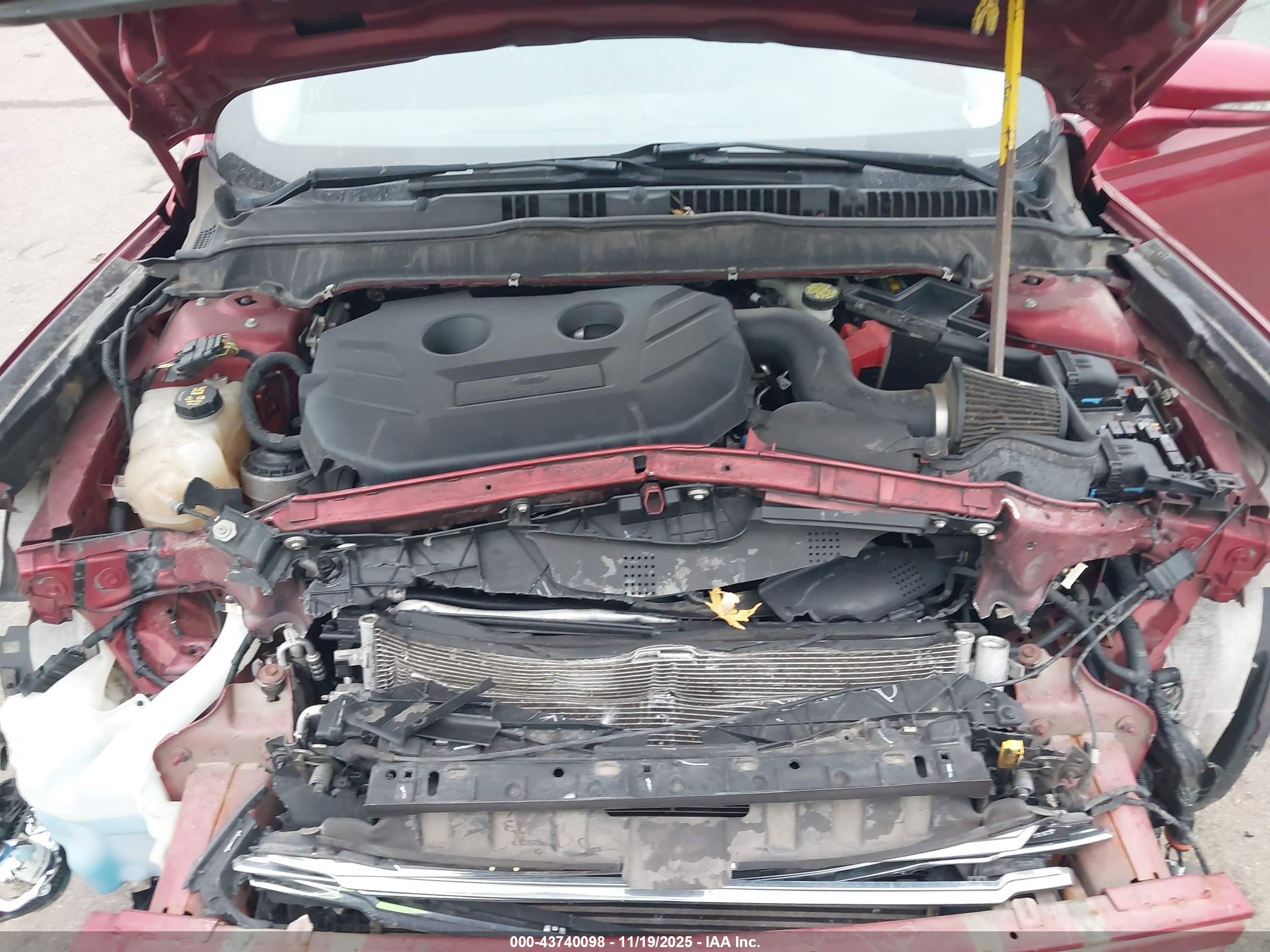 FORD FUSION image 10