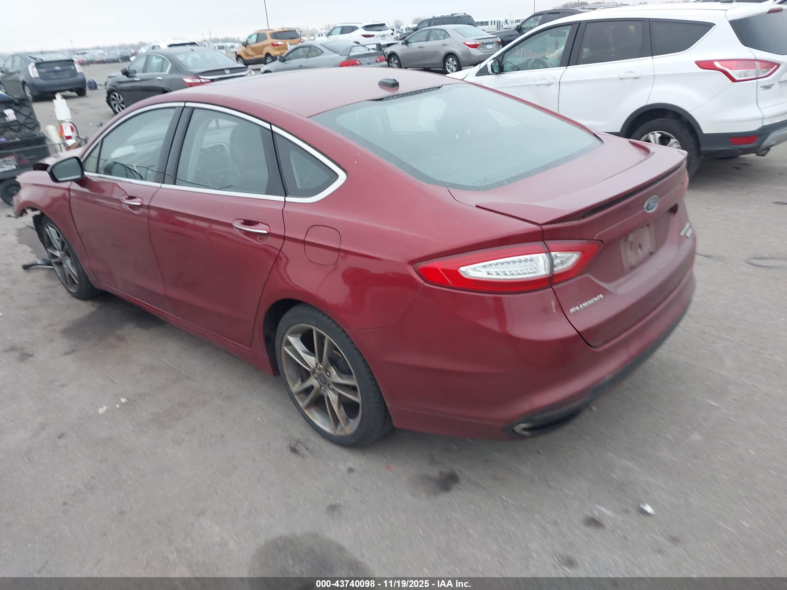 FORD FUSION image 3