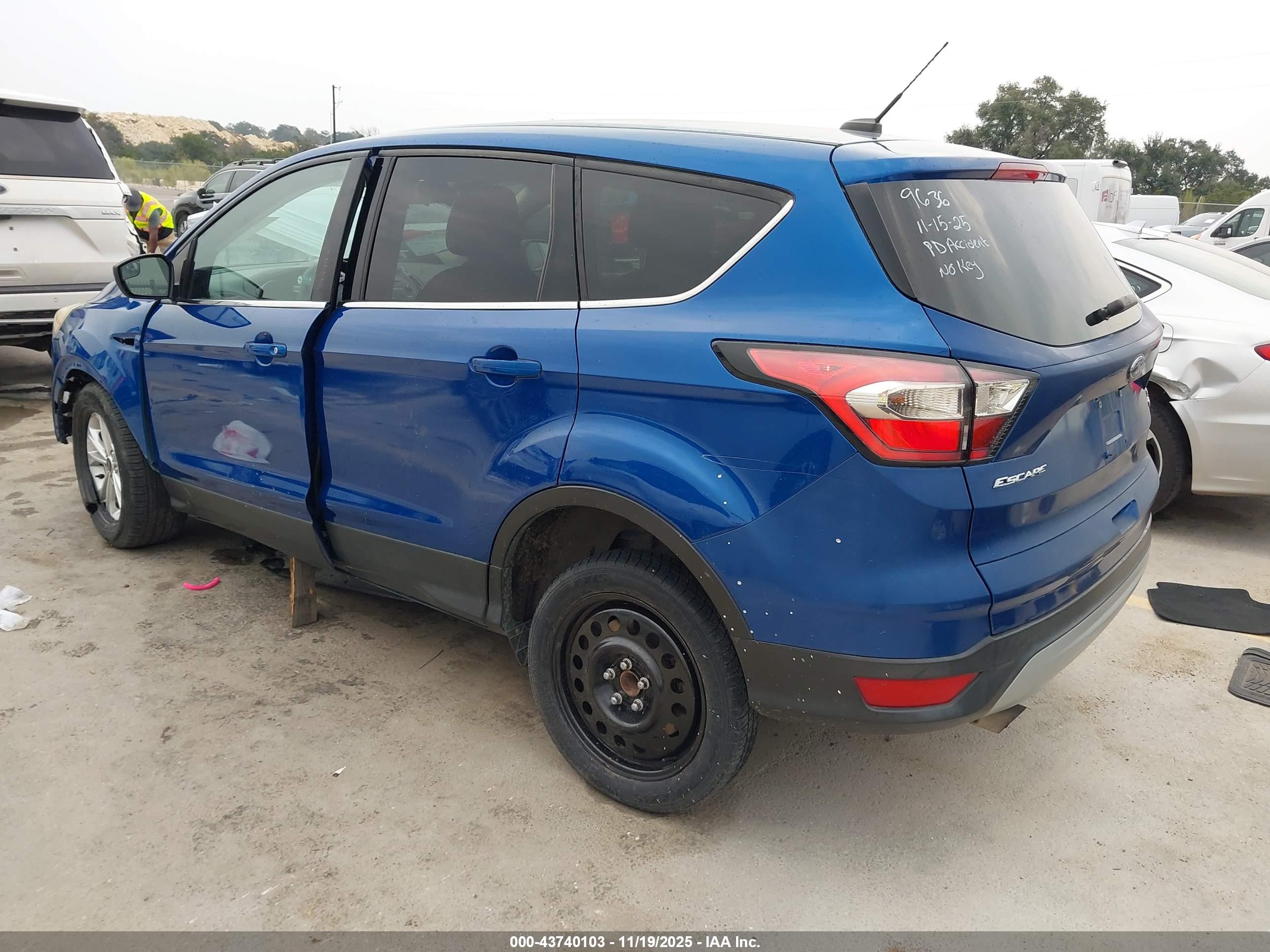 FORD ESCAPE image 3