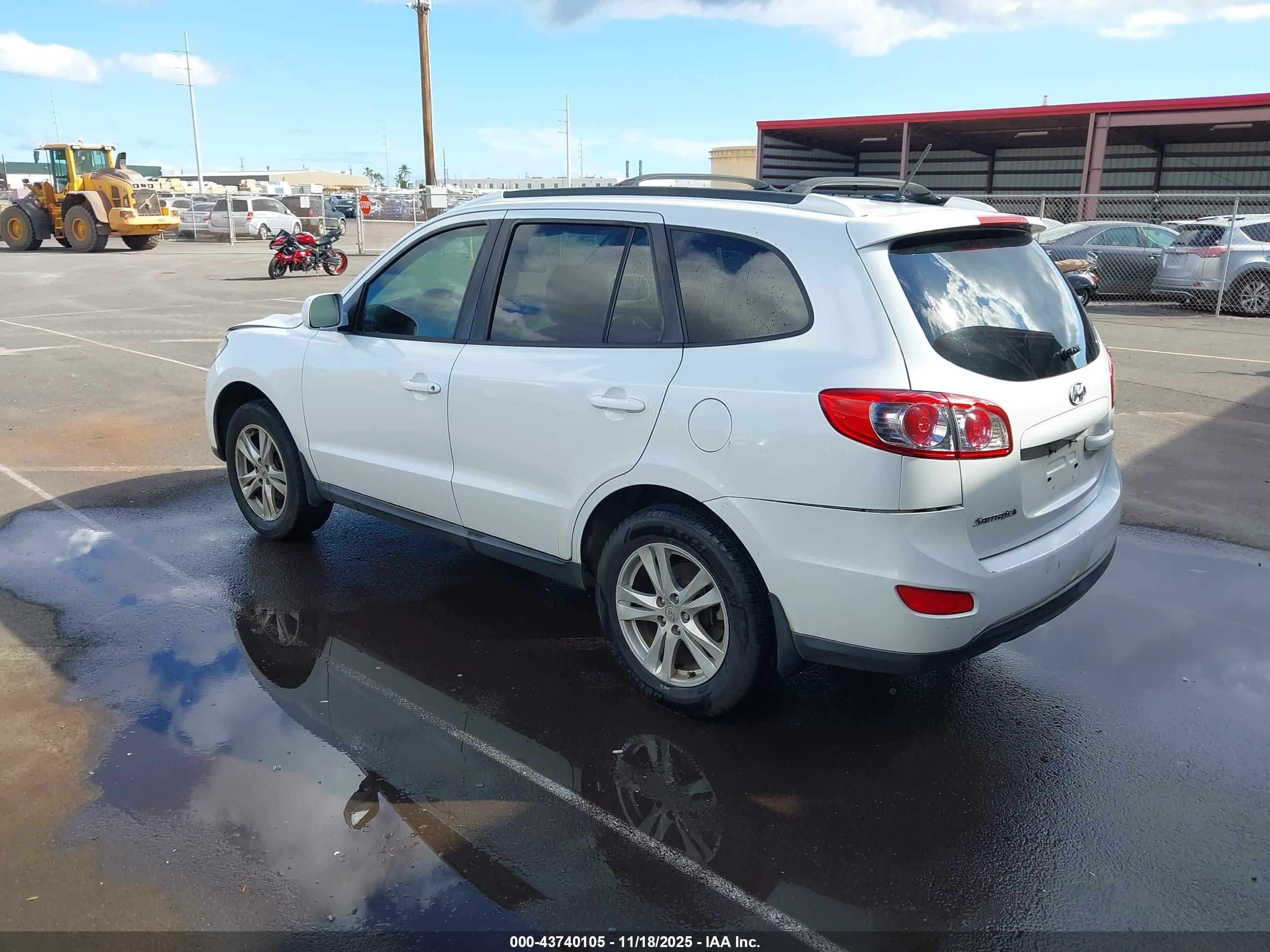 HYUNDAI SANTA image 3