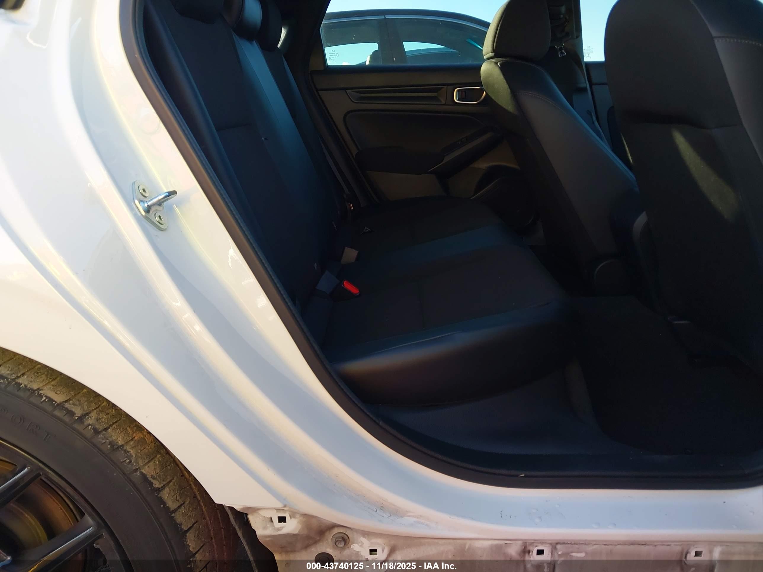 HONDA CIVIC image 8