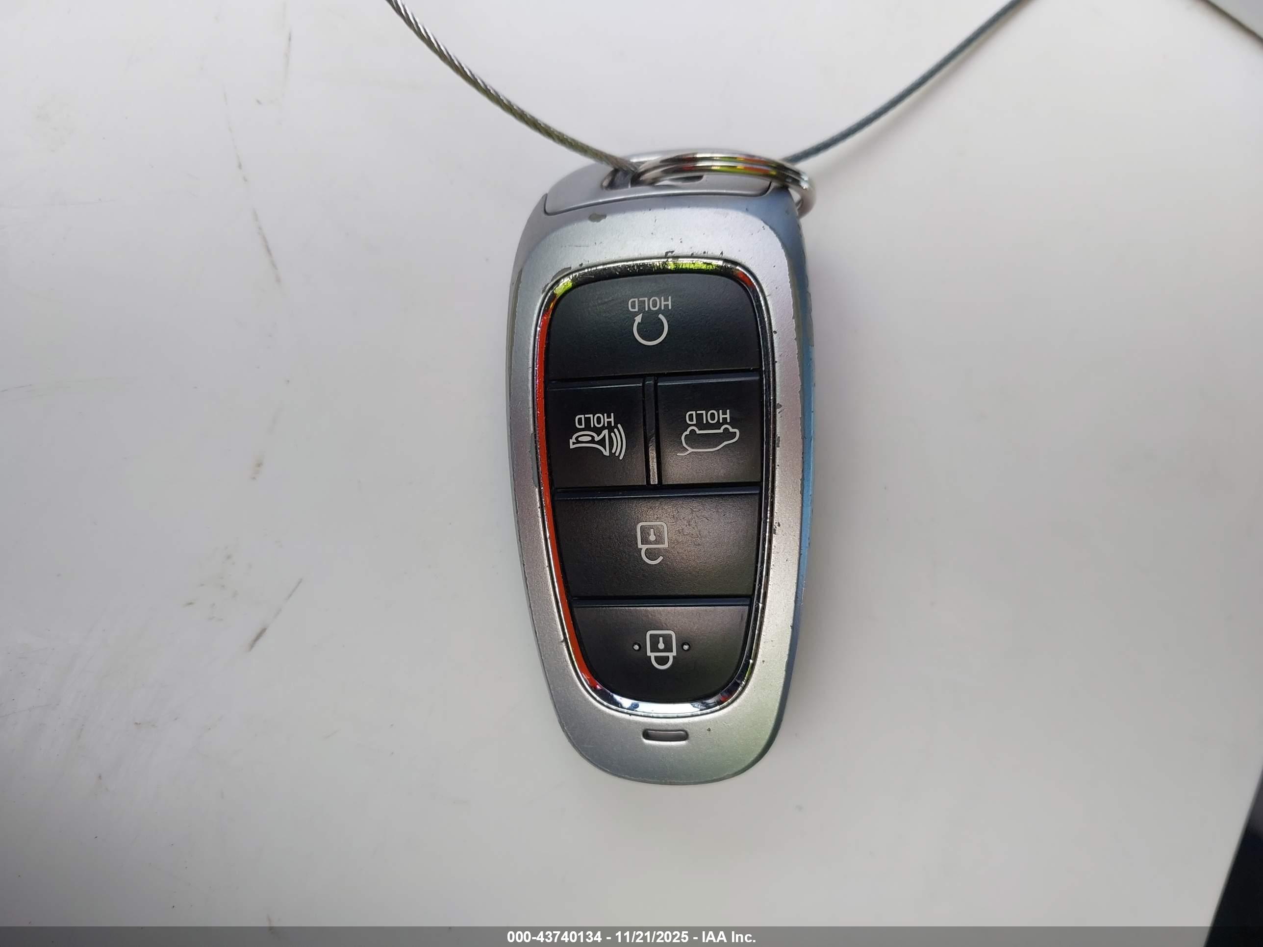 HYUNDAI TUCSON image 11