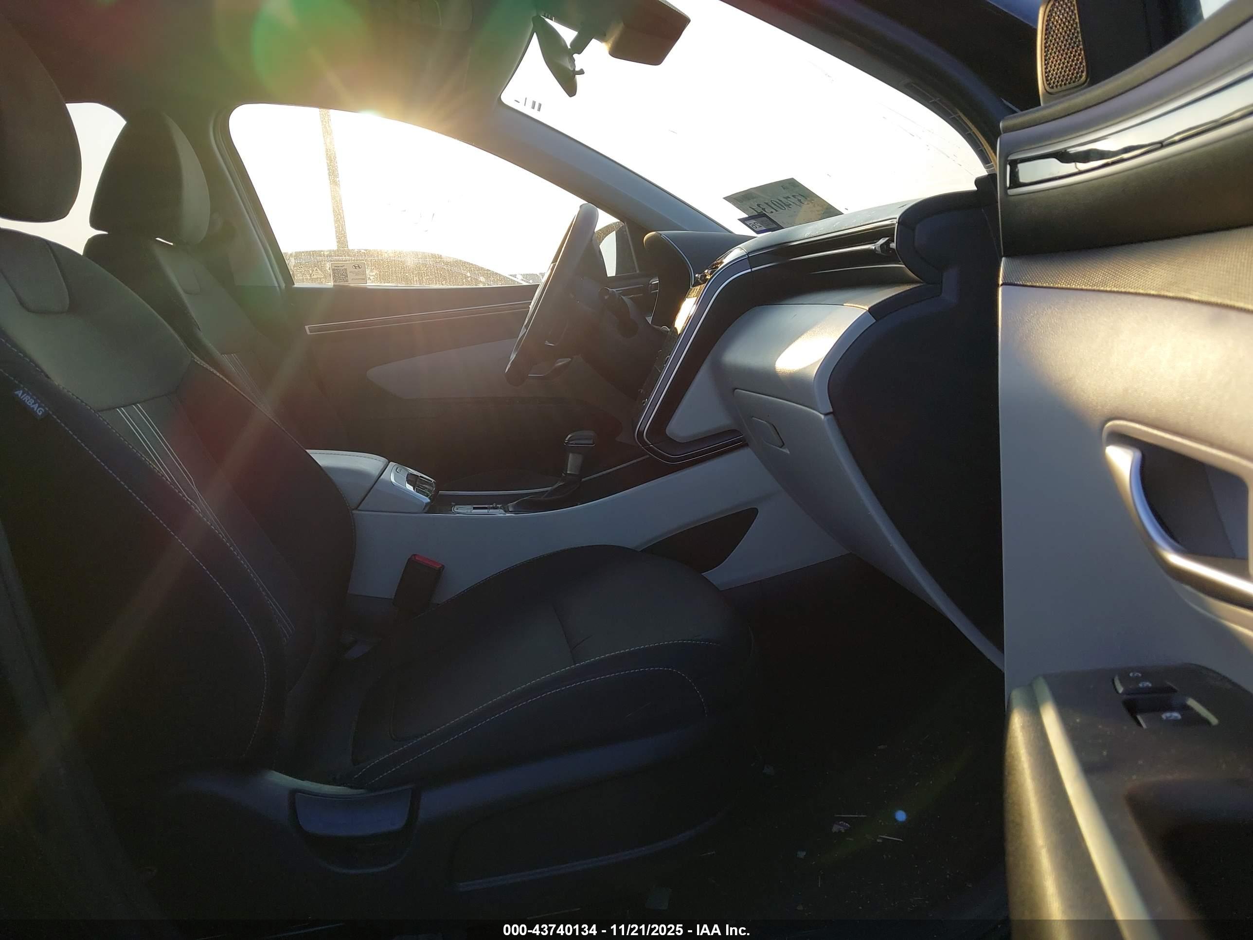 HYUNDAI TUCSON image 5