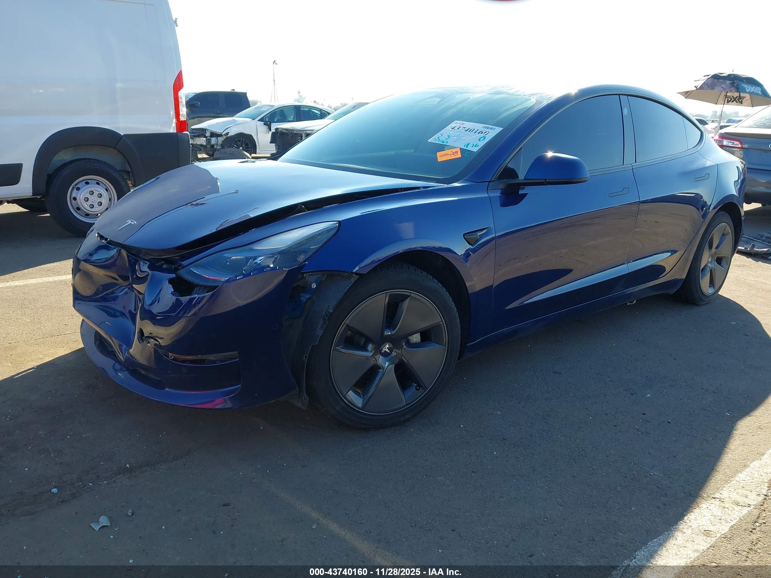 TESLA MODEL image 2