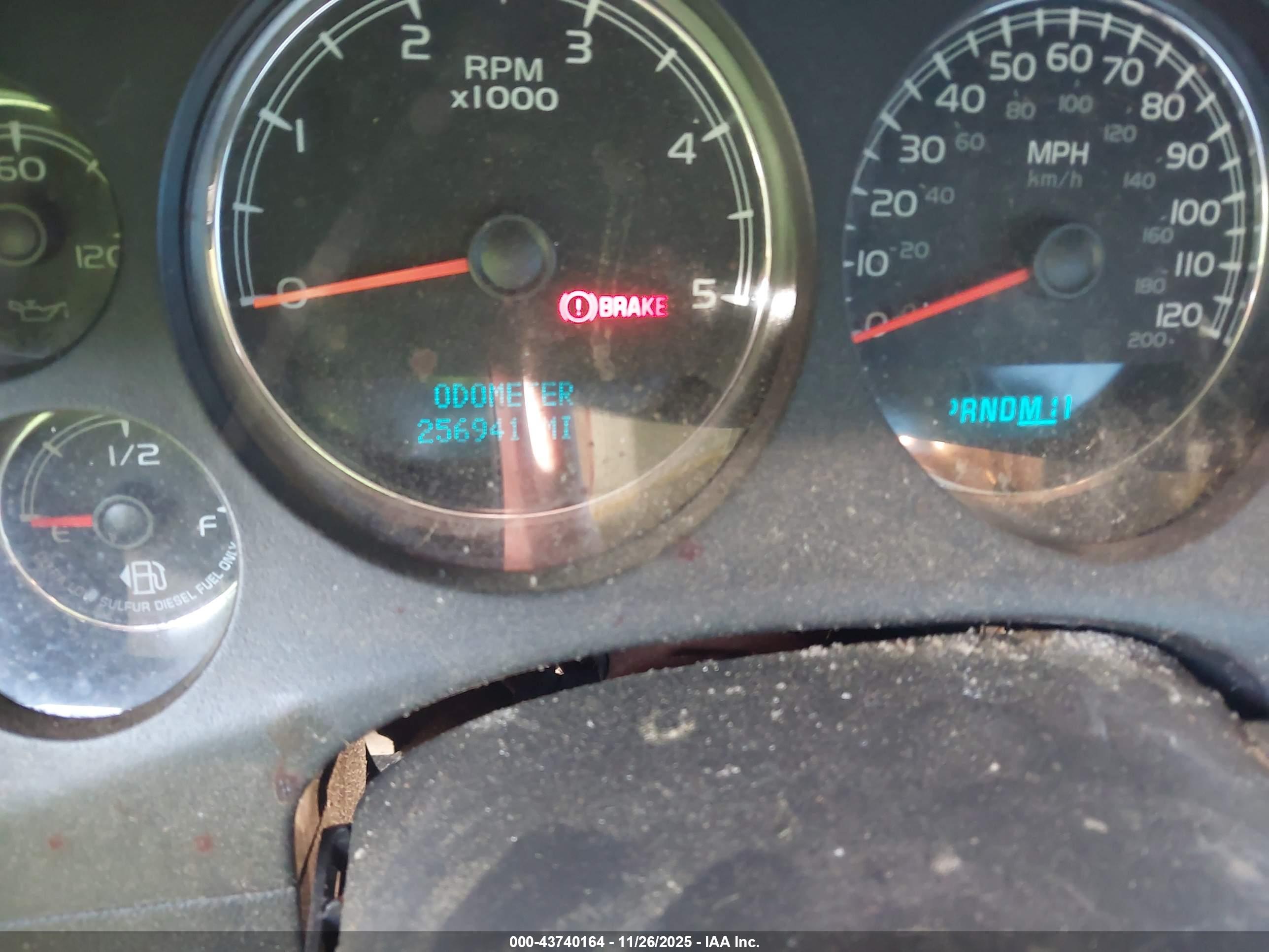 CHEVROLET SILVERADO image 7
