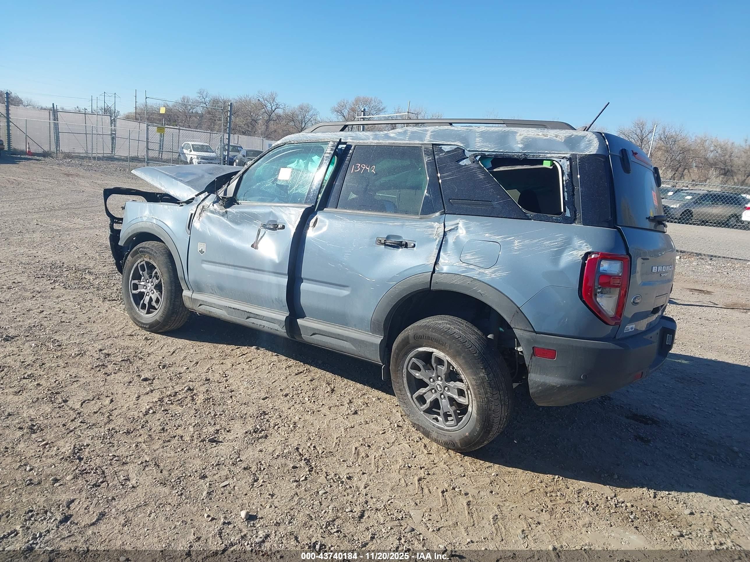 FORD BRONCO image 3