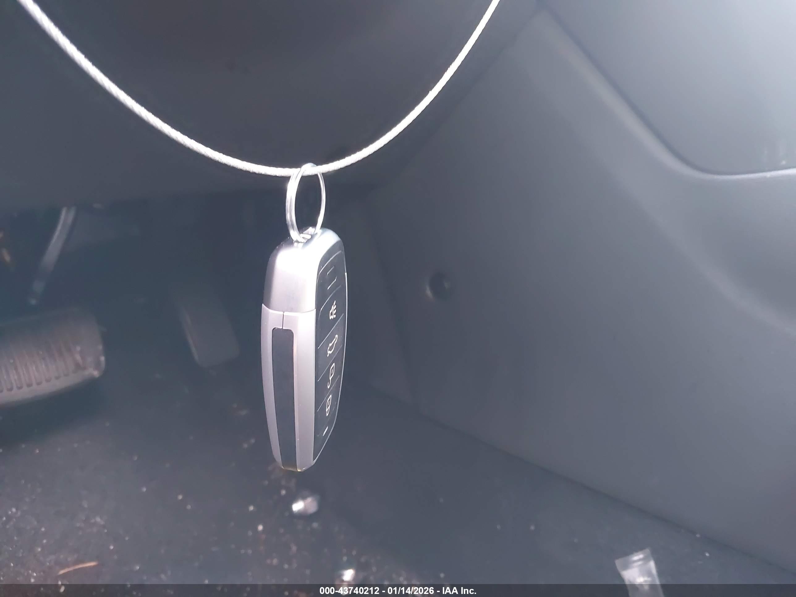 HYUNDAI KONA image 11