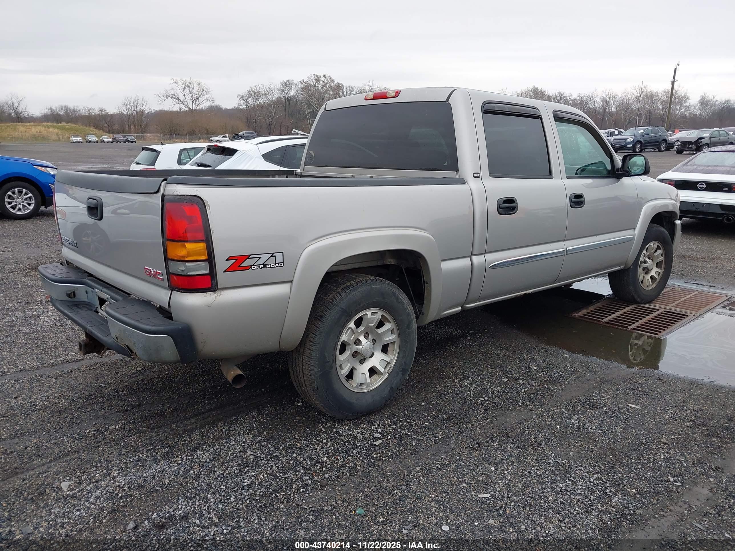 GMC SIERRA image 4
