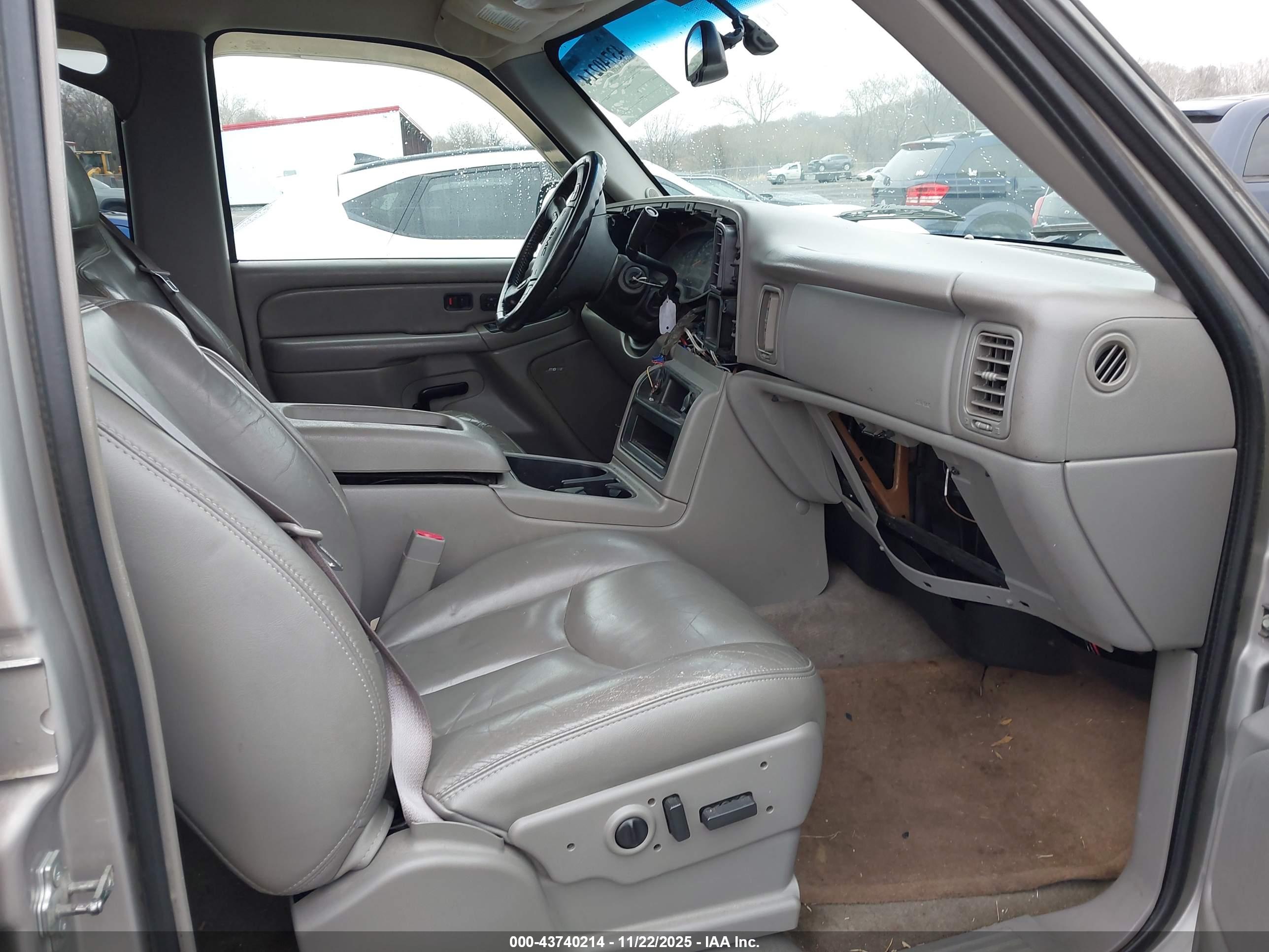 GMC SIERRA image 5