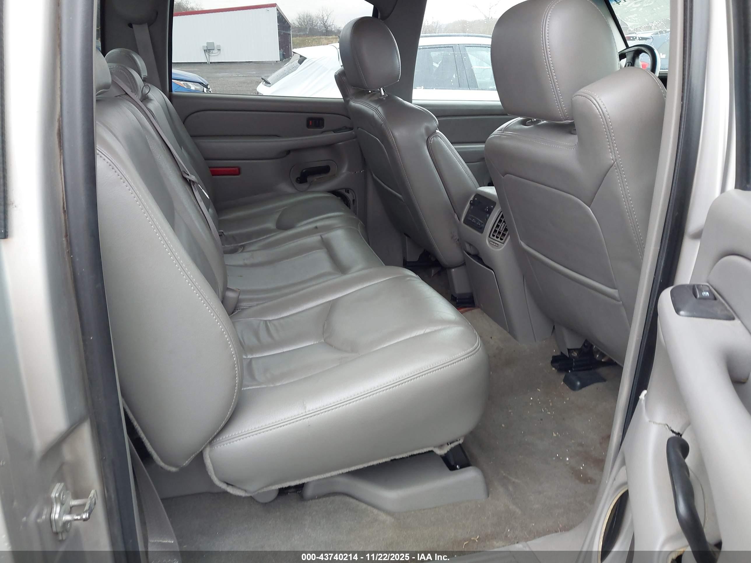 GMC SIERRA image 8