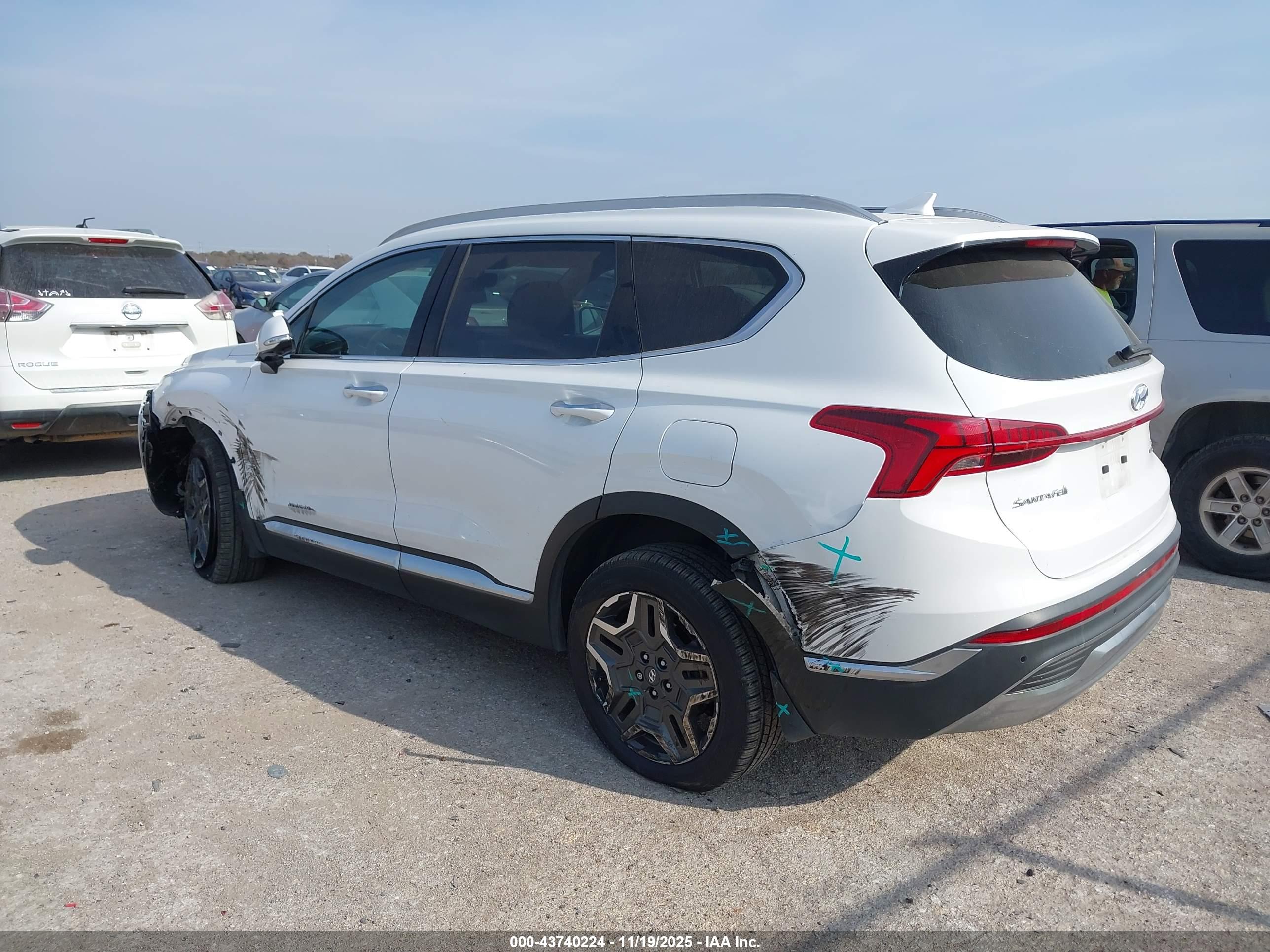 HYUNDAI SANTA image 3