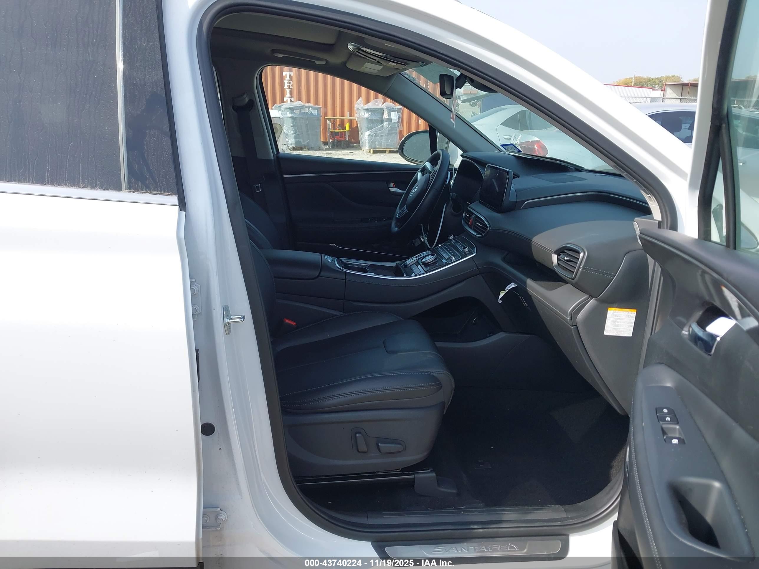 HYUNDAI SANTA image 5