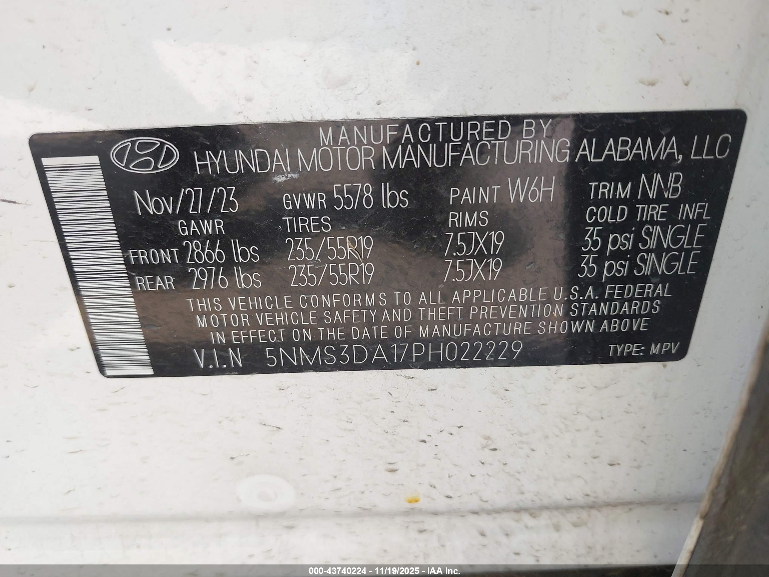 HYUNDAI SANTA image 9
