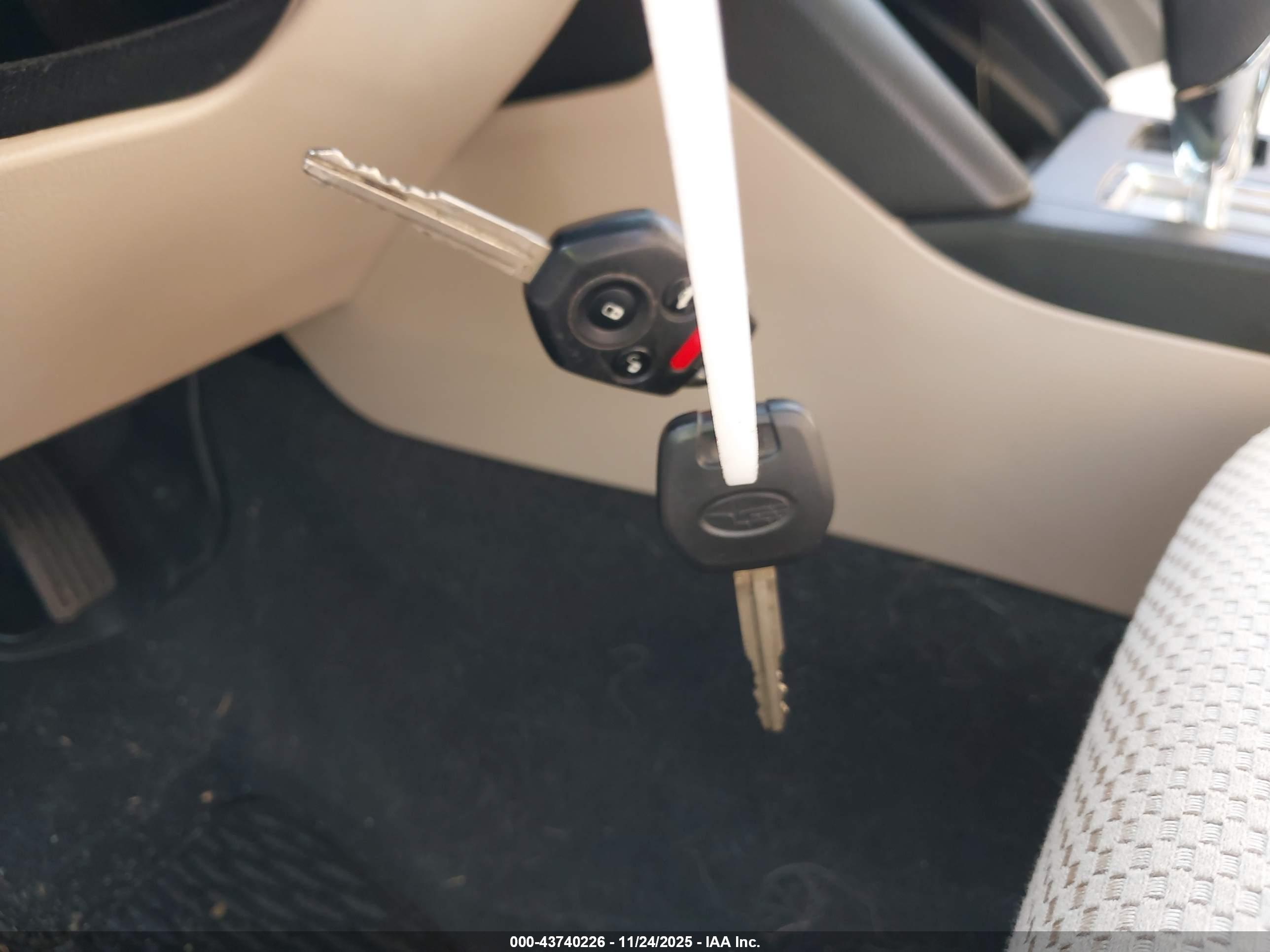 SUBARU OUTBACK image 11