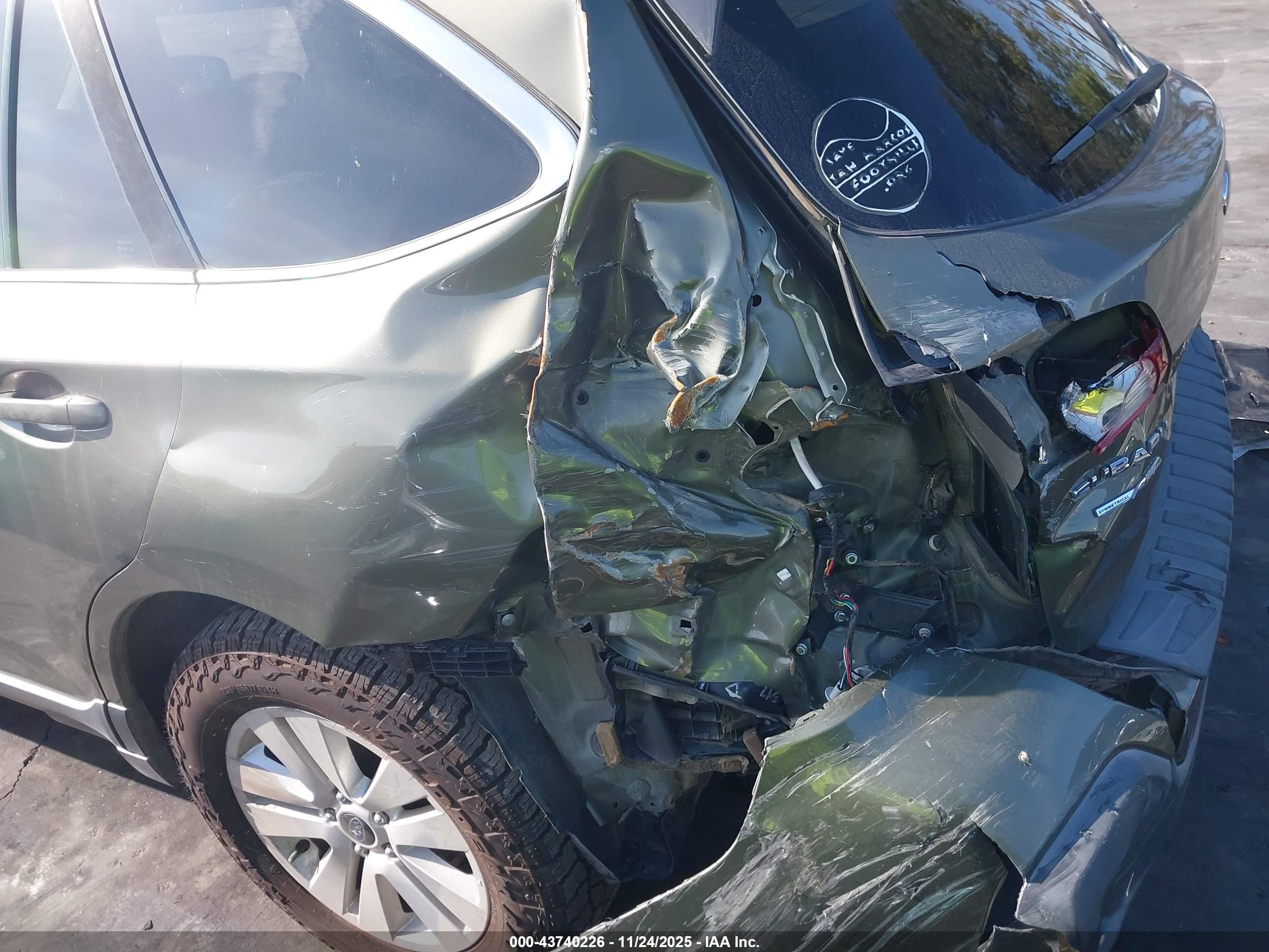 SUBARU OUTBACK image 6