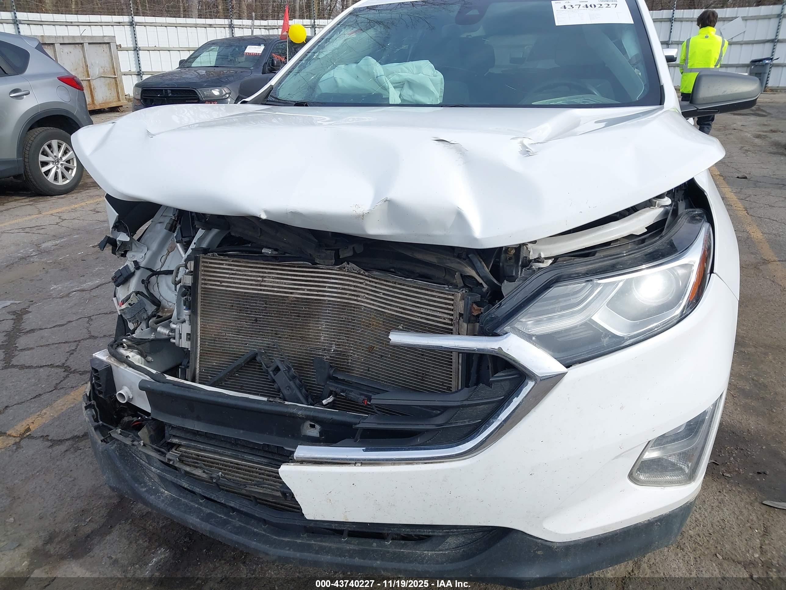 CHEVROLET EQUINOX image 6